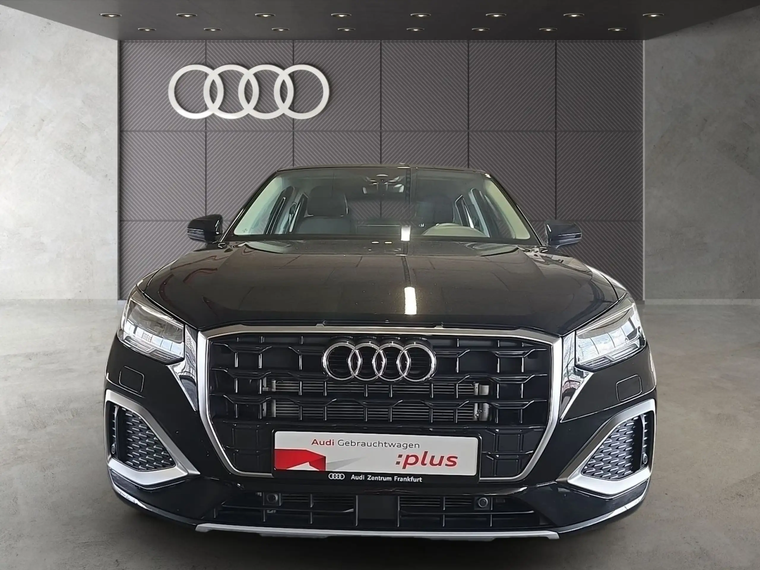 Audi - Q2