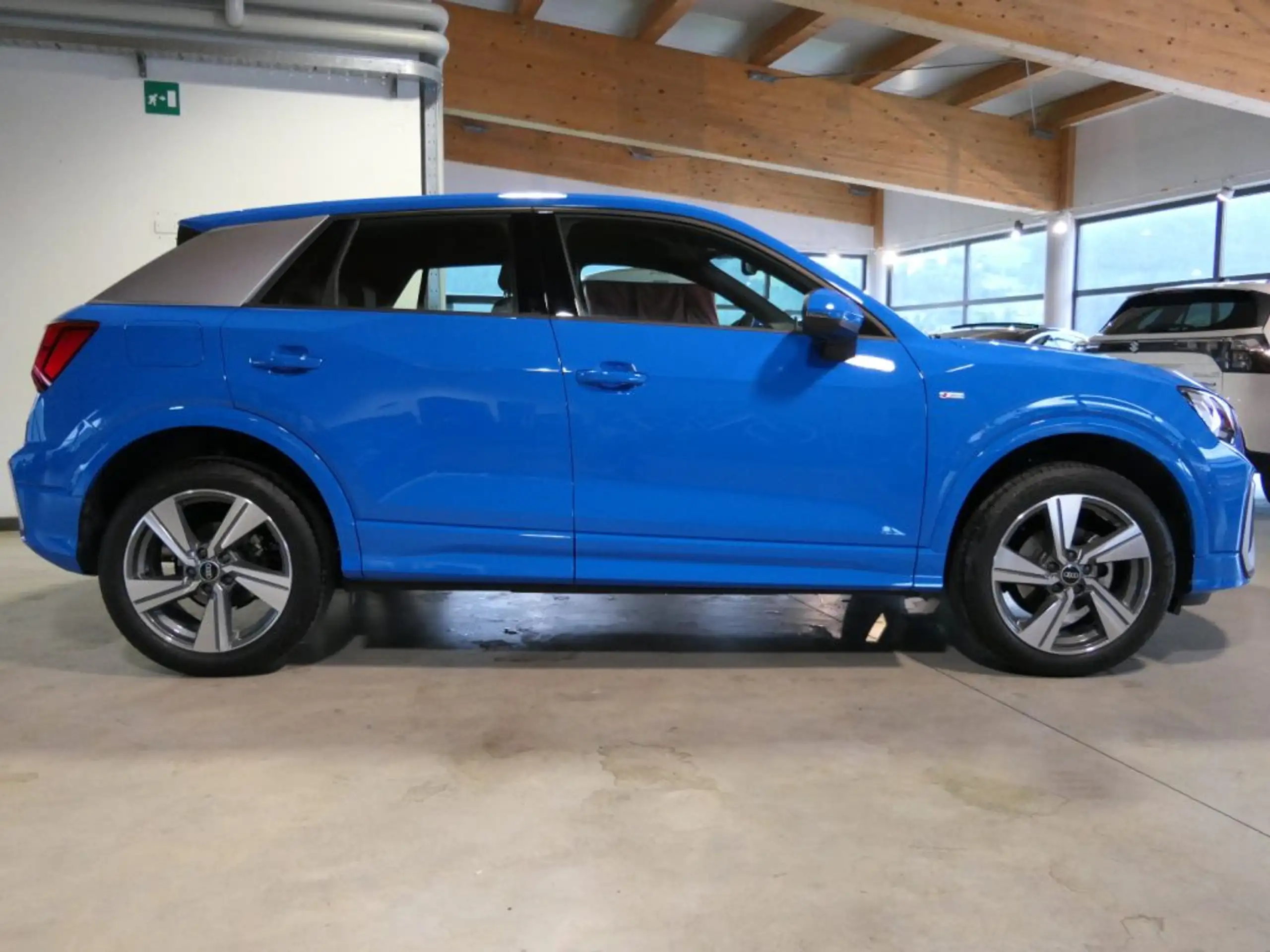 Audi - Q2