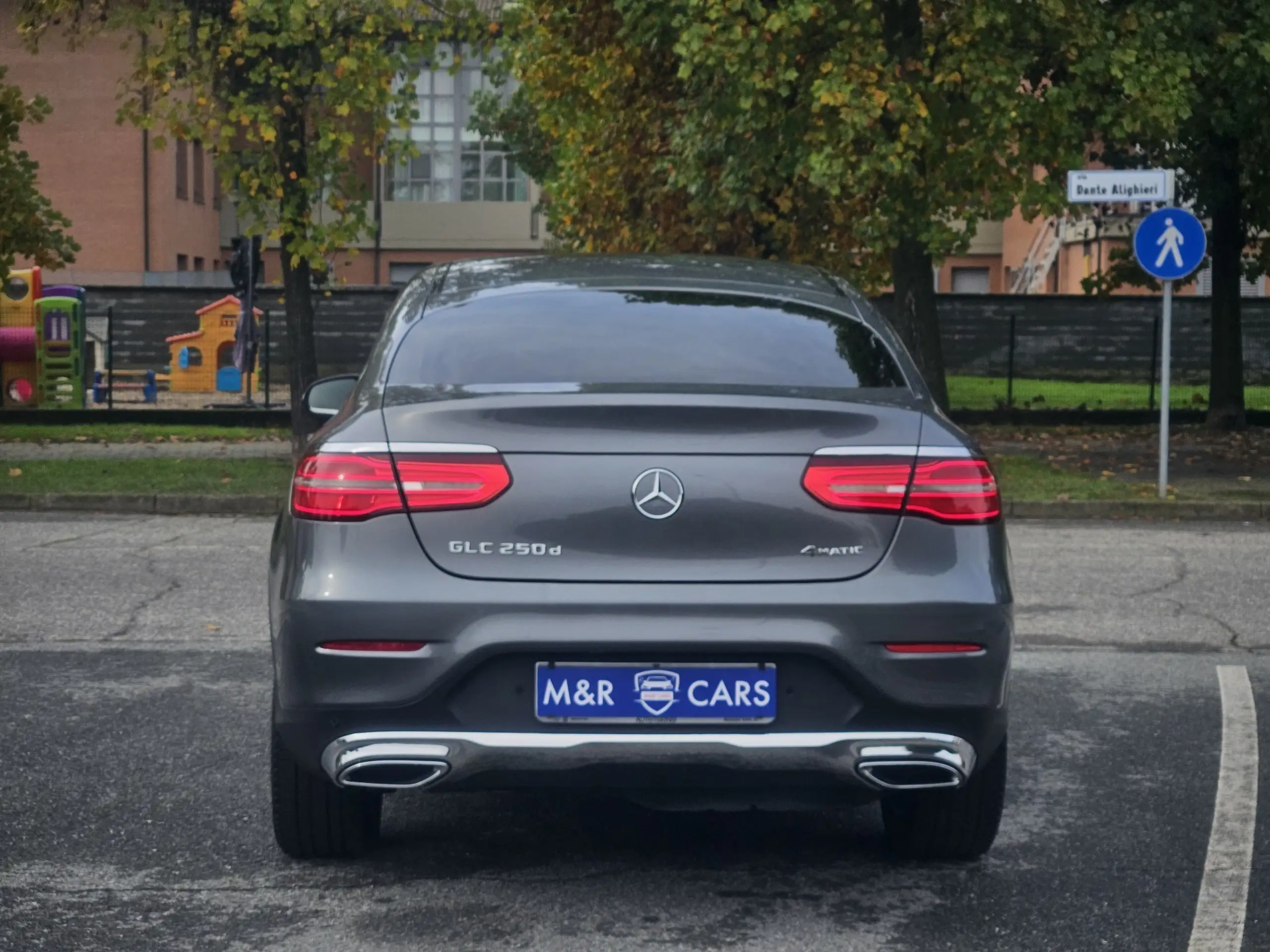 Mercedes-Benz - GLC 250