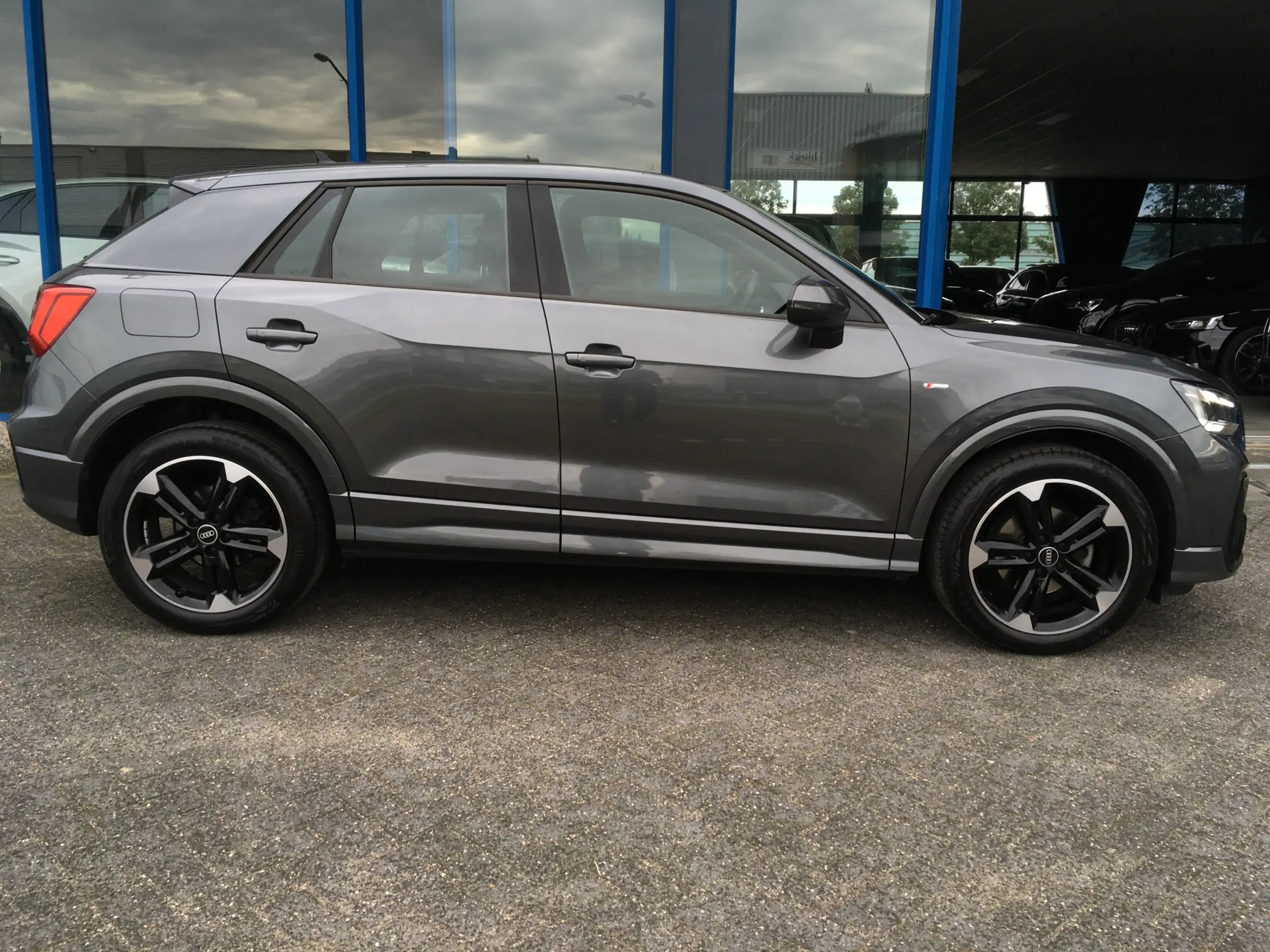 Audi - Q2