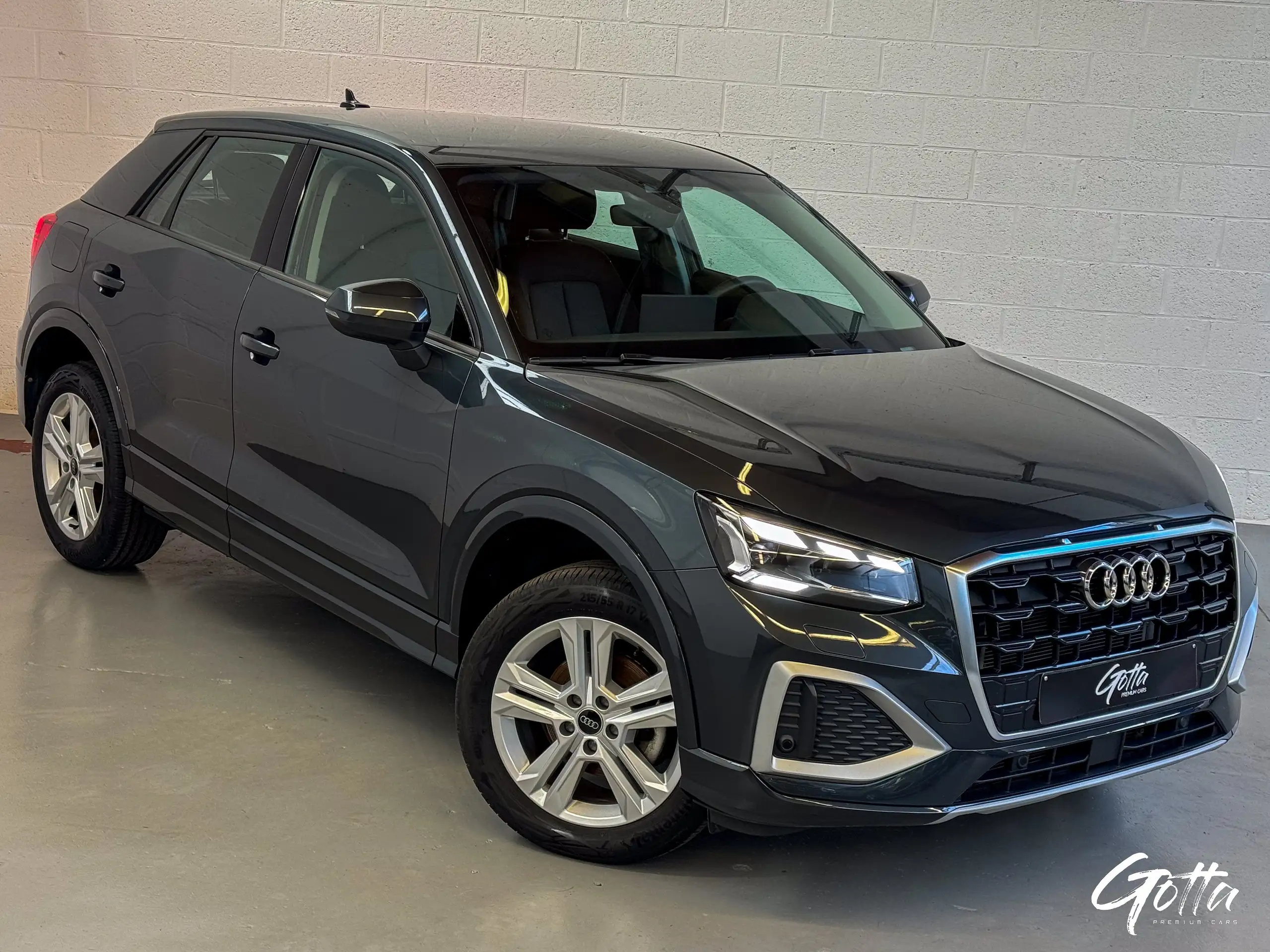 Audi - Q2