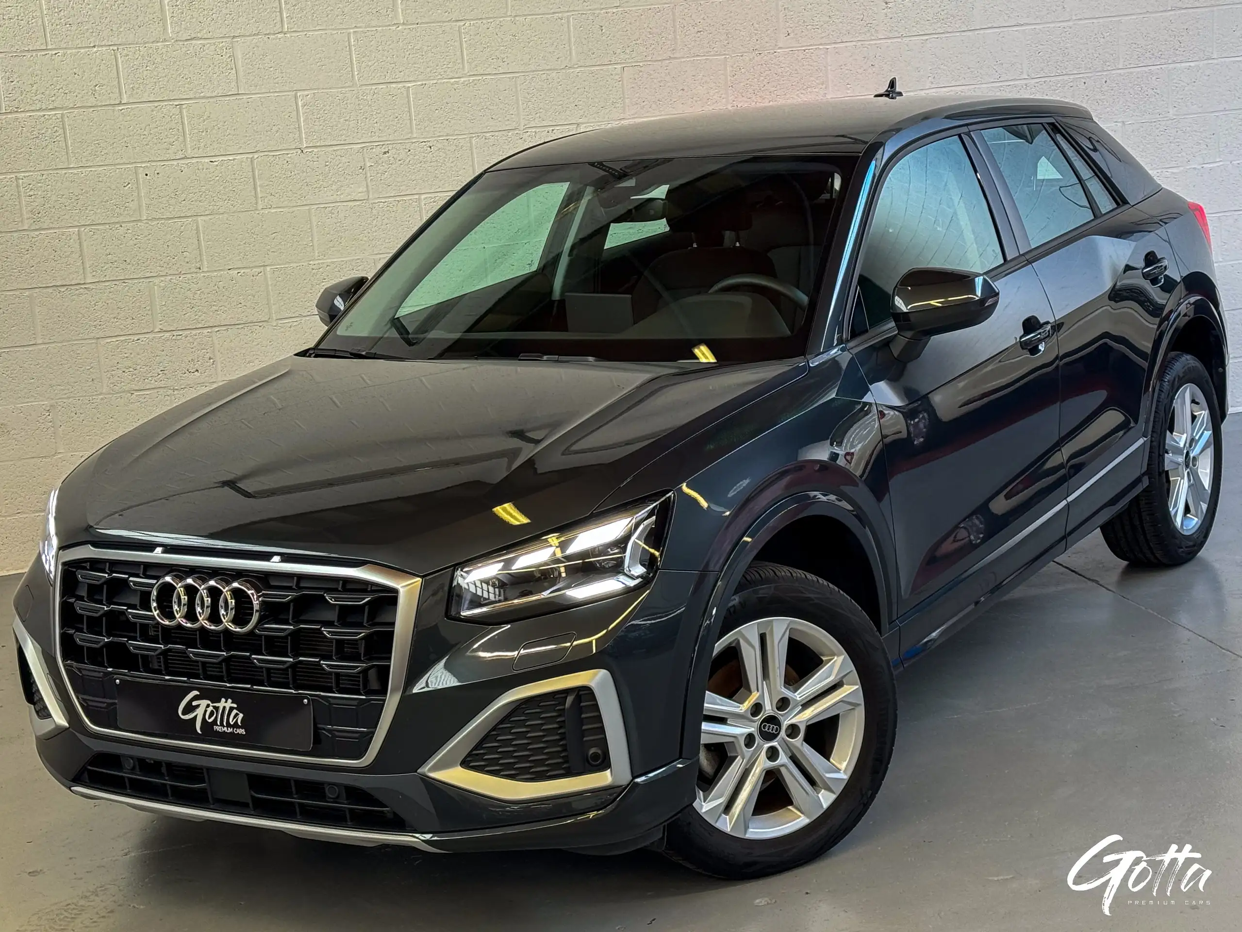 Audi - Q2