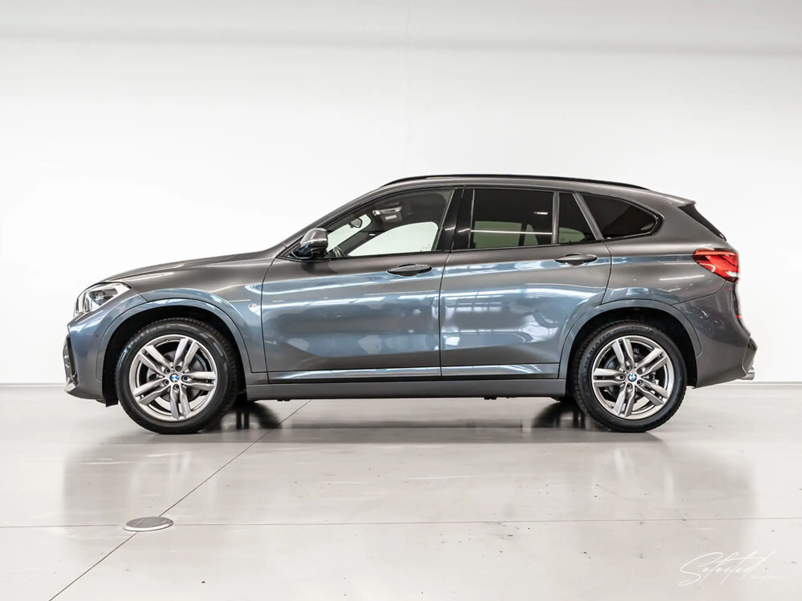 BMW - X1