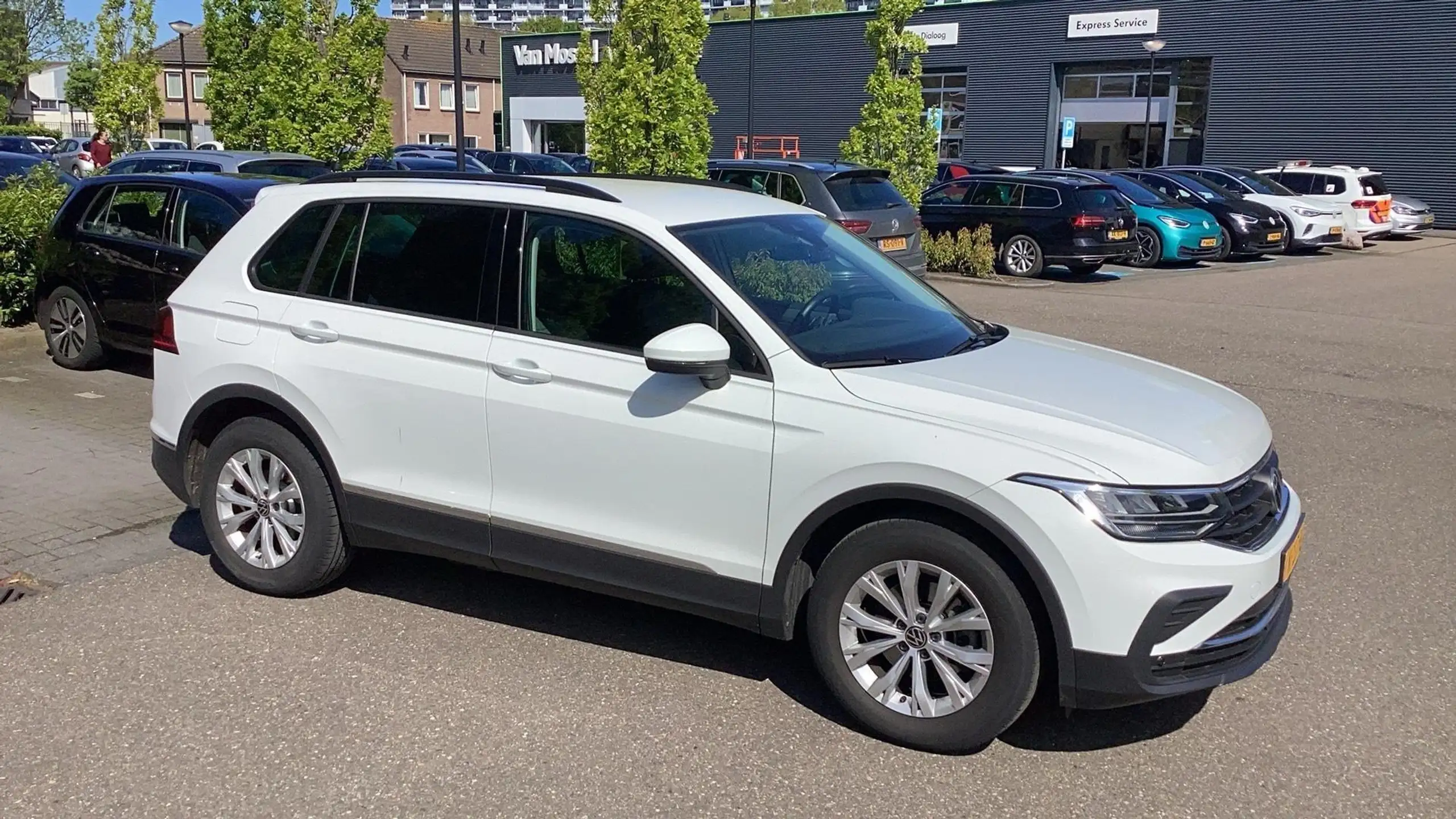 Volkswagen - Tiguan