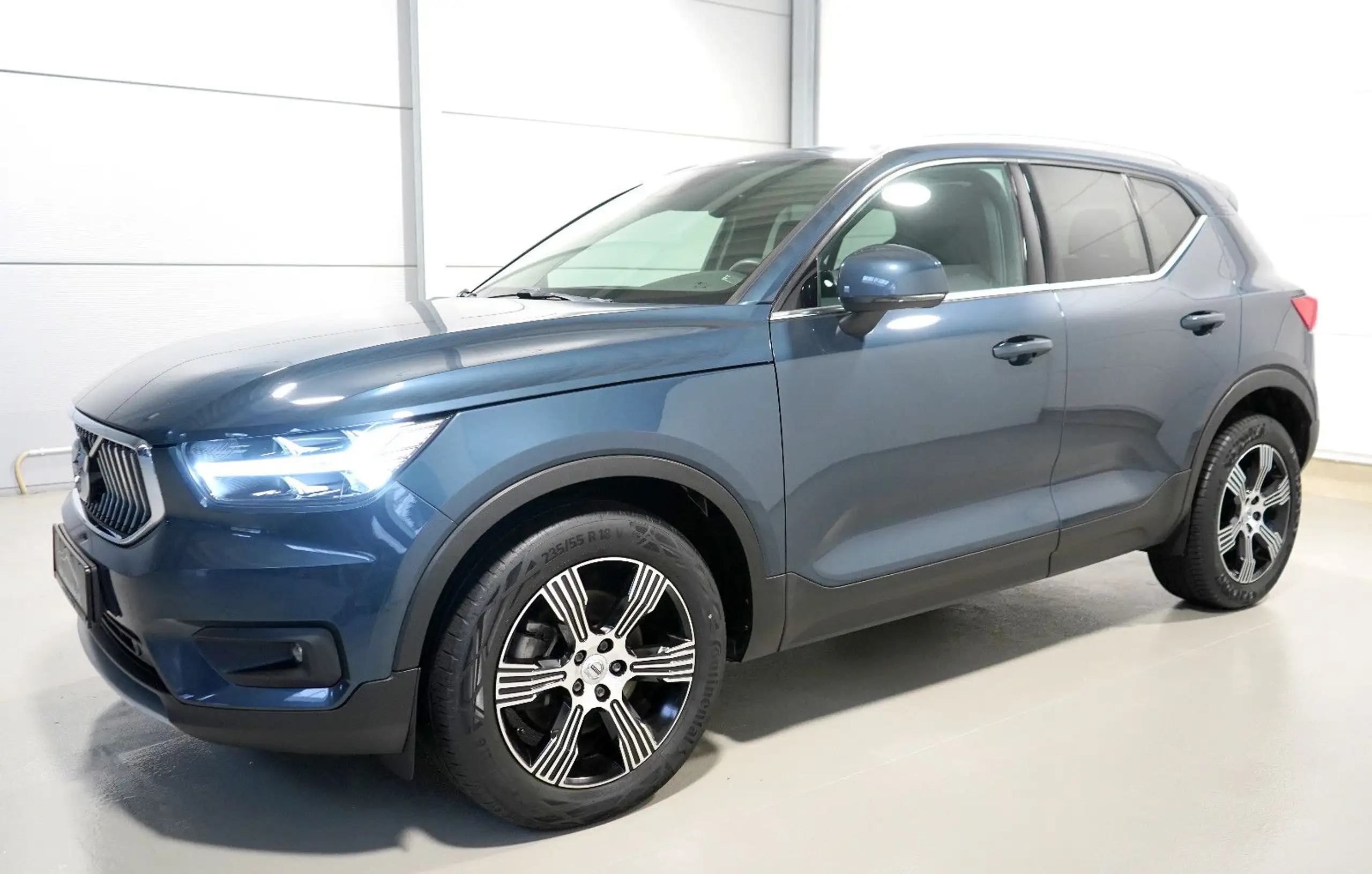 Volvo - XC40