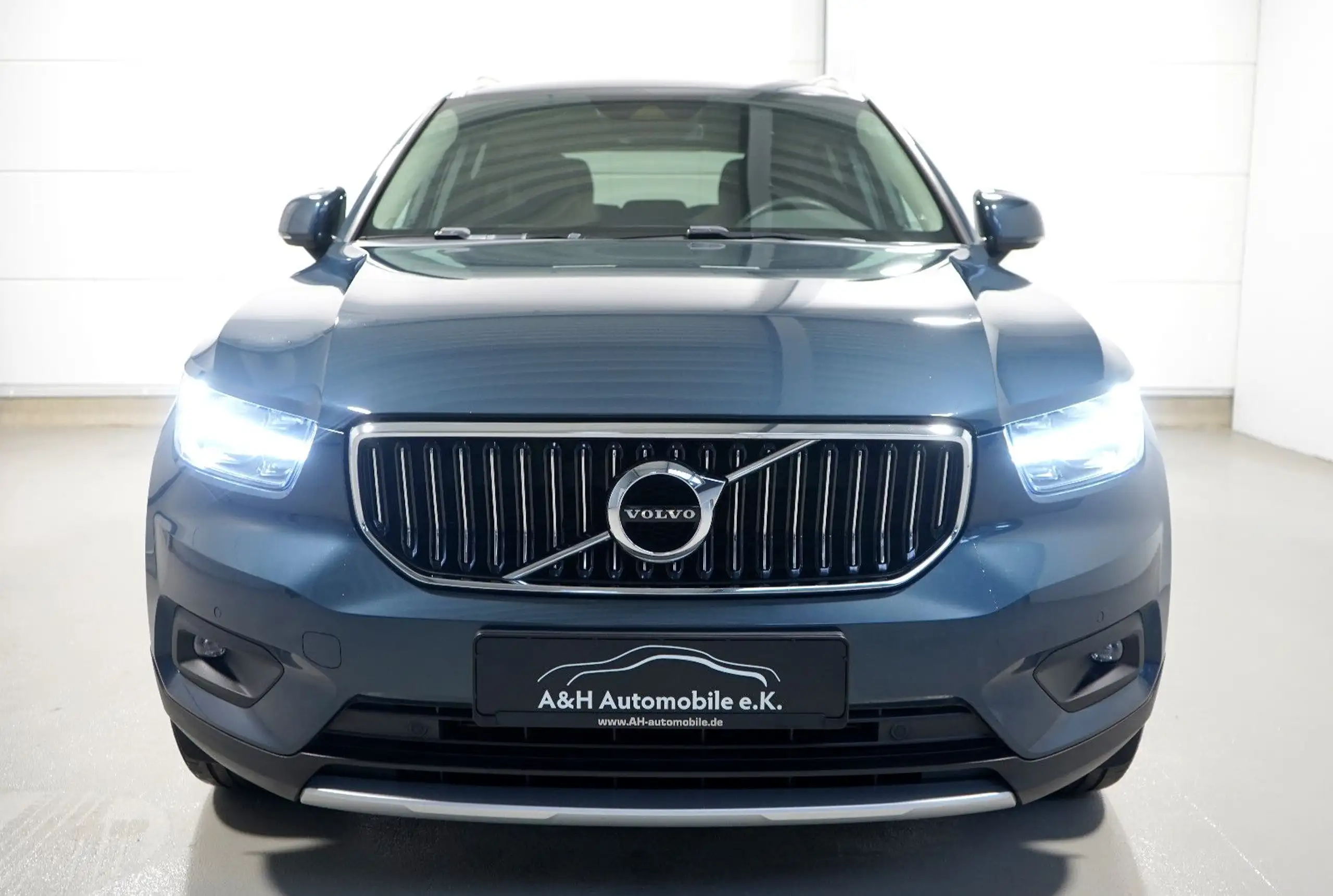 Volvo - XC40