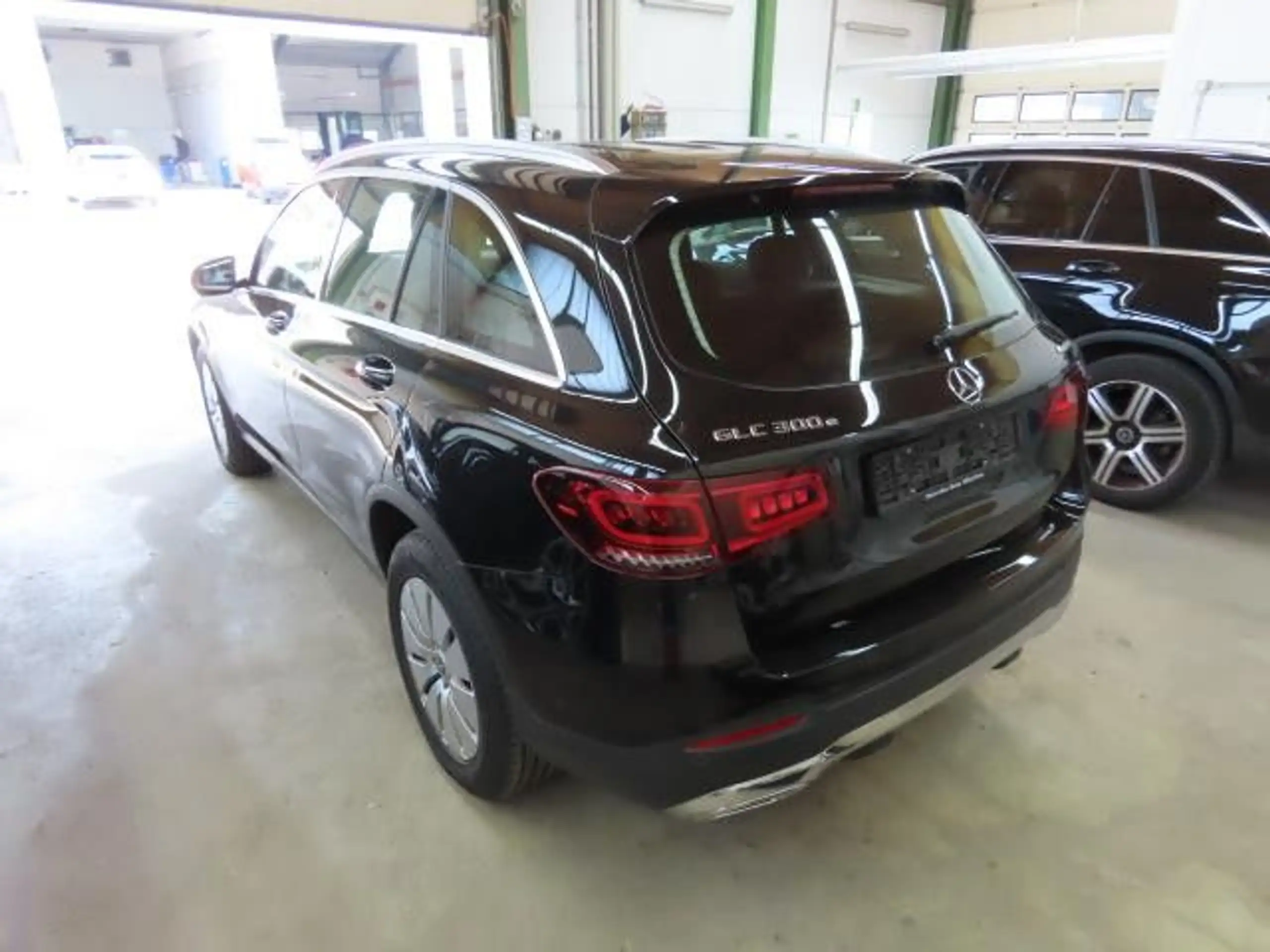 Mercedes-Benz - GLC 300