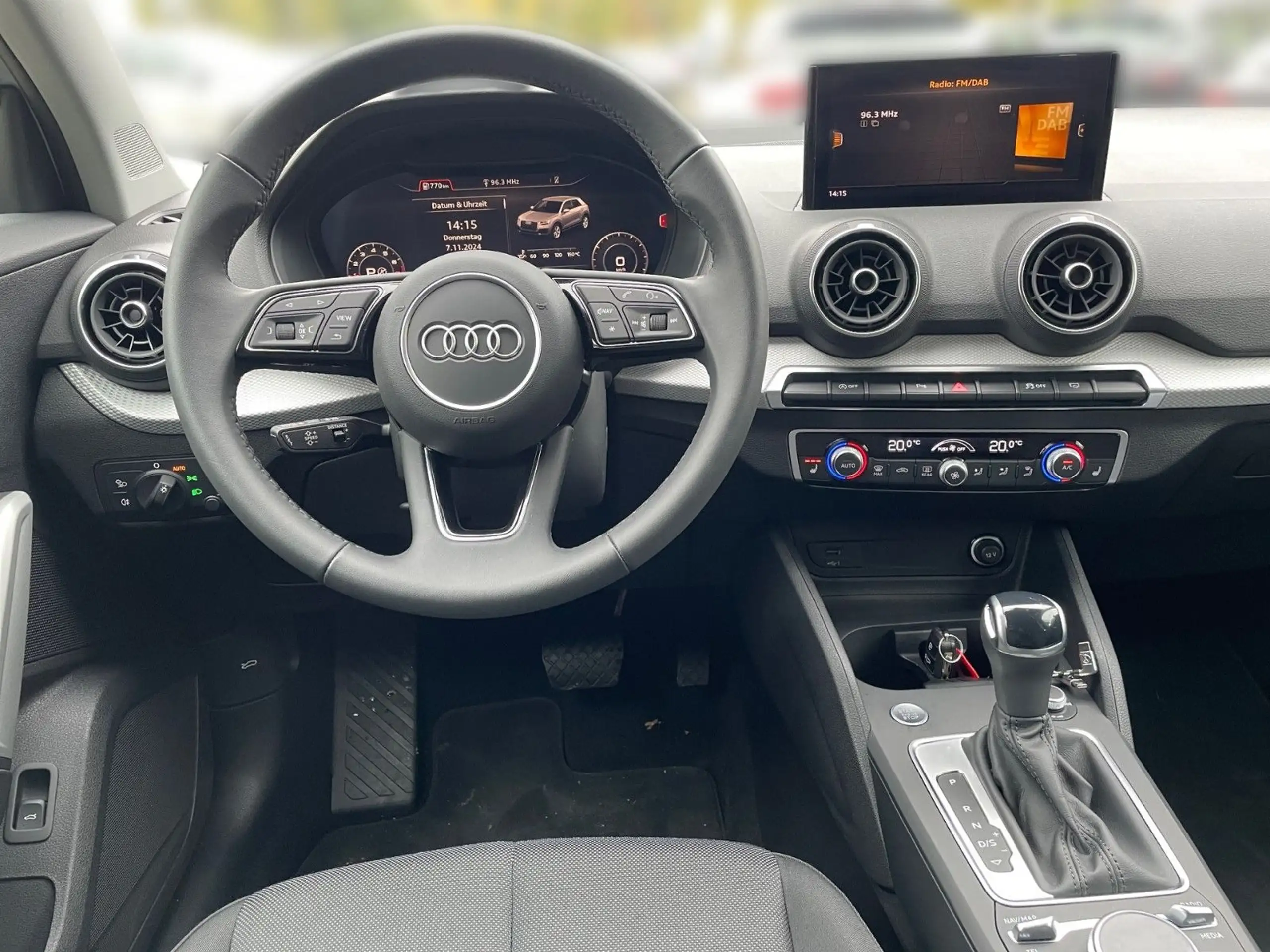 Audi - Q2