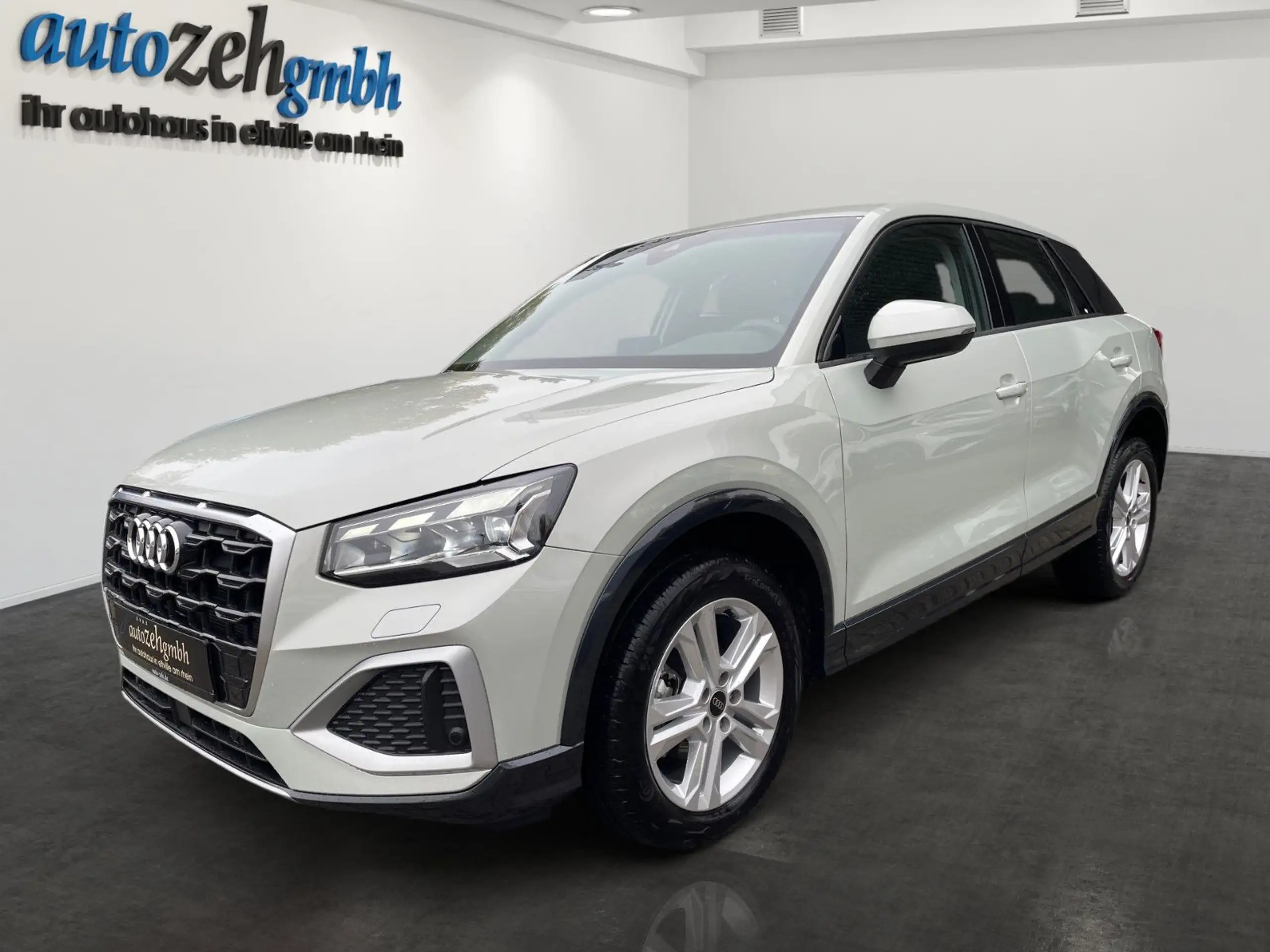 Audi - Q2