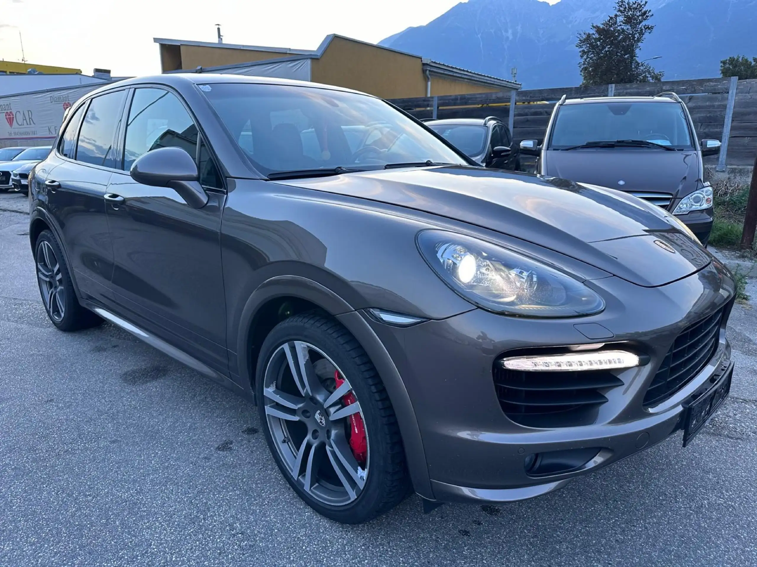 Porsche - Cayenne