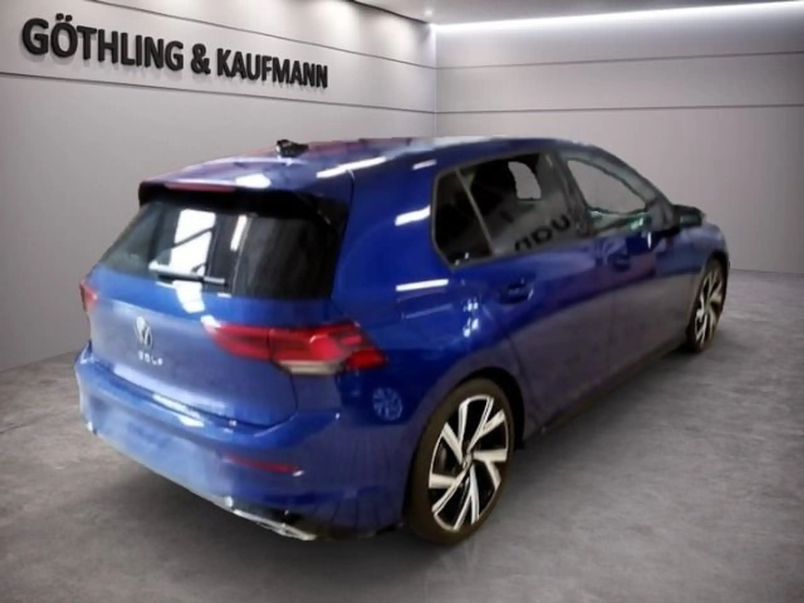 Volkswagen - Golf