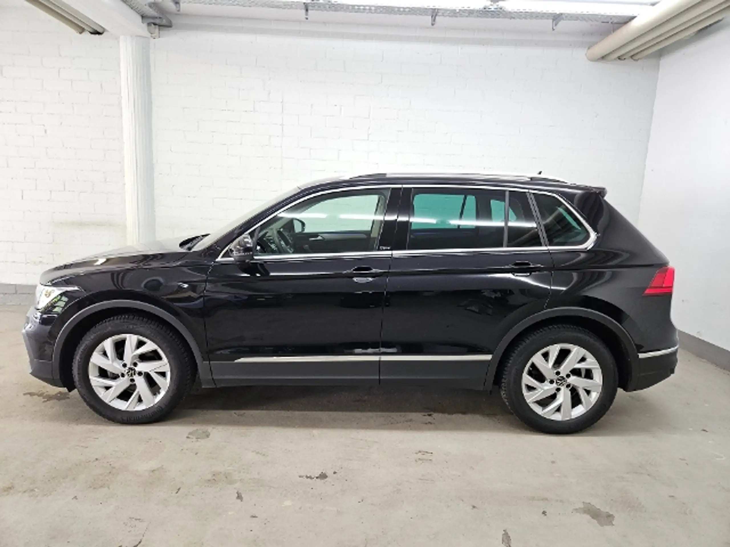 Volkswagen - Tiguan