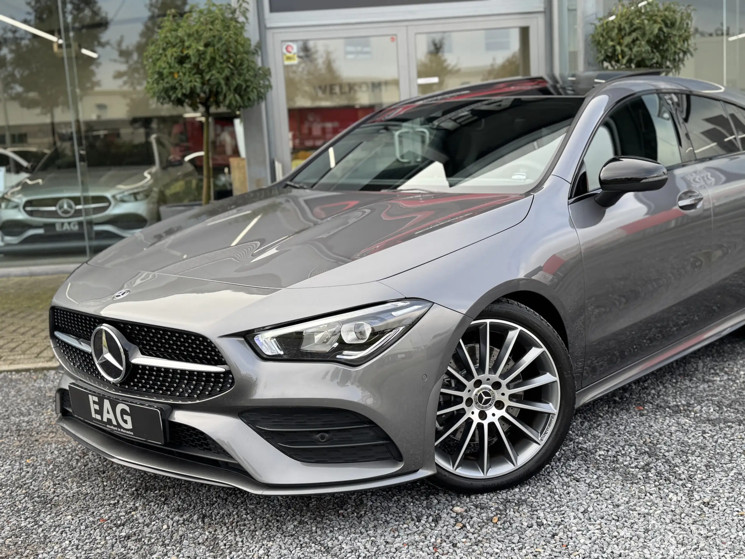 Mercedes-Benz - CLA 200