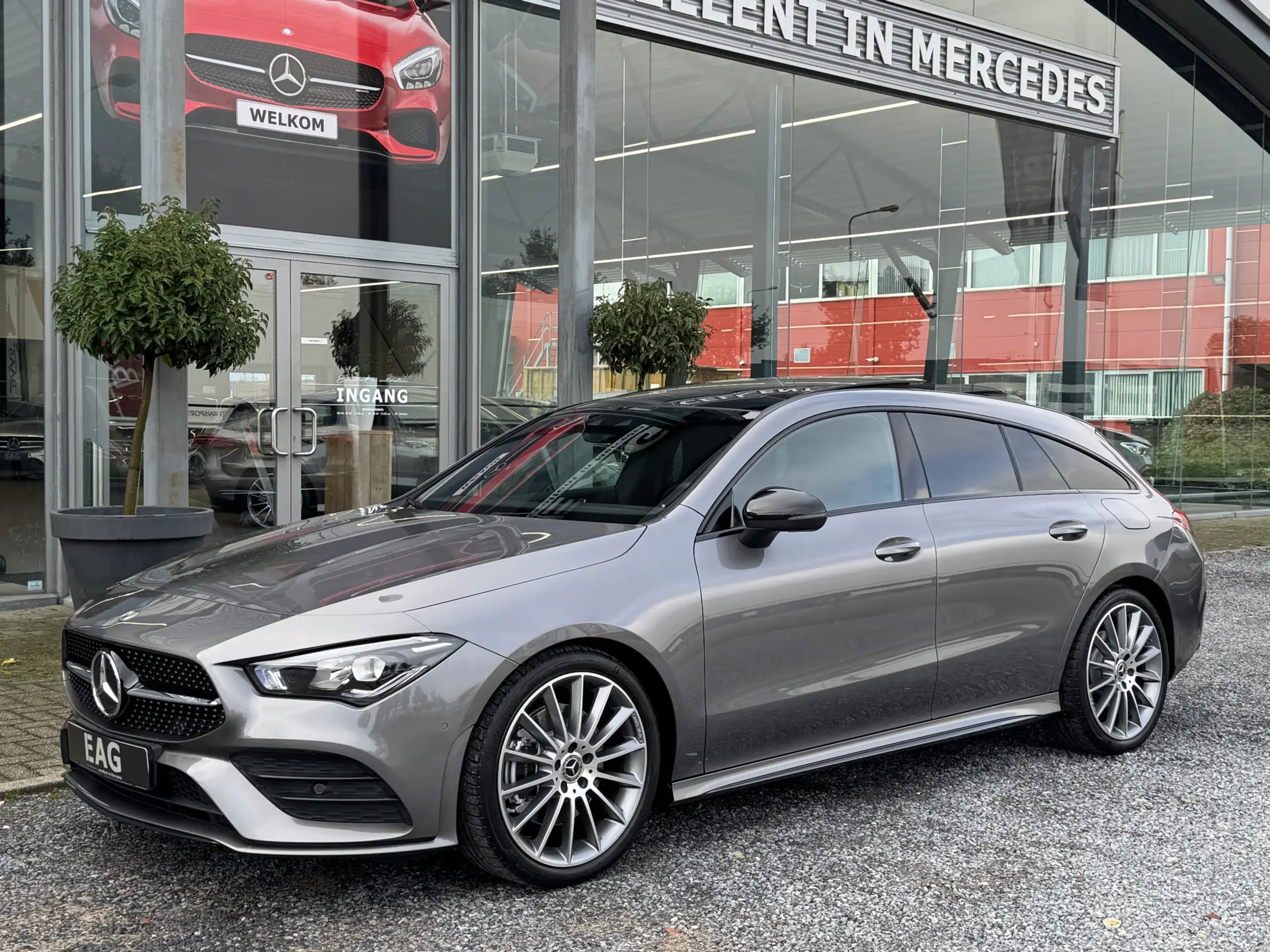 Mercedes-Benz - CLA 200