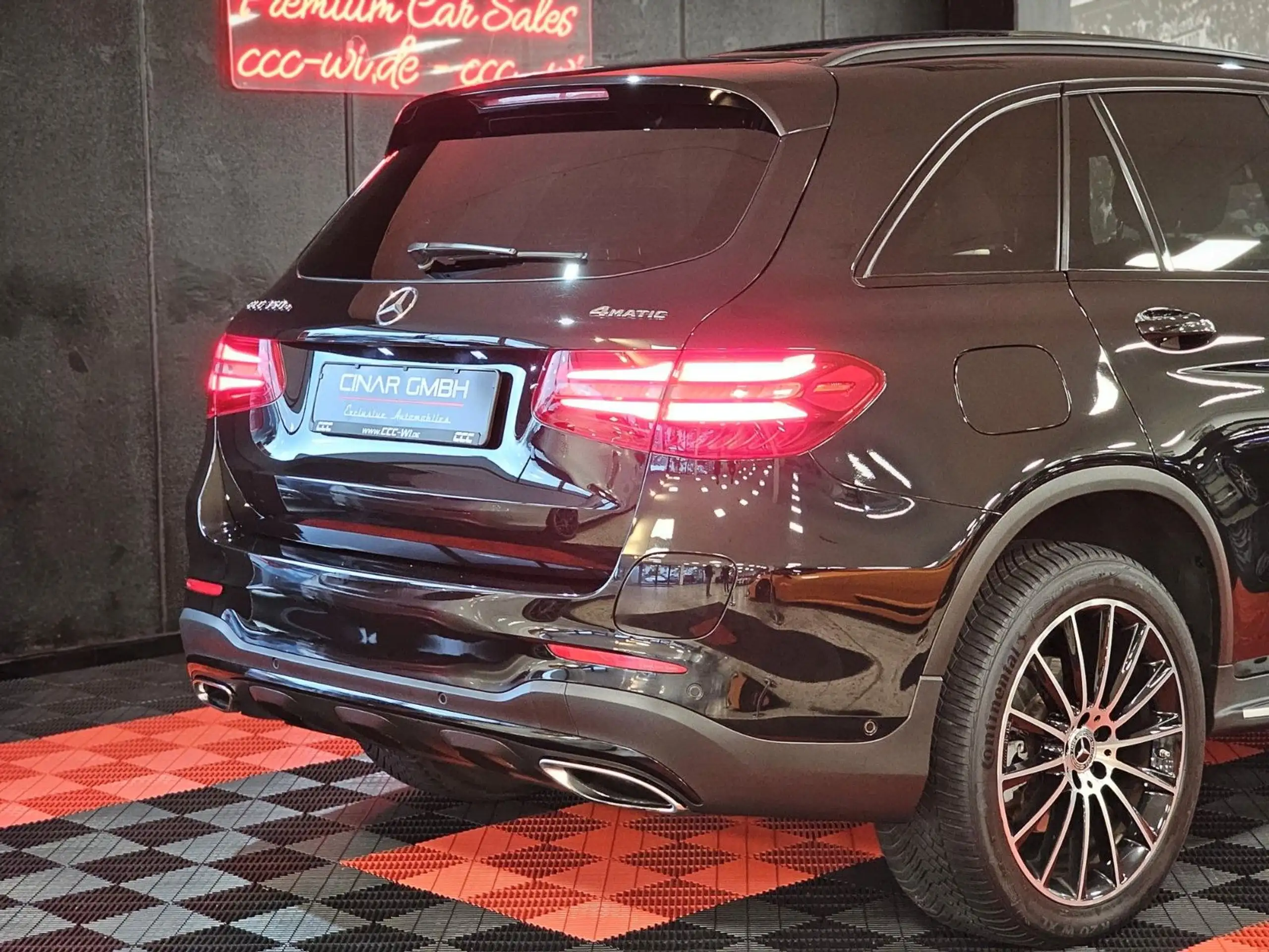 Mercedes-Benz - GLC 350