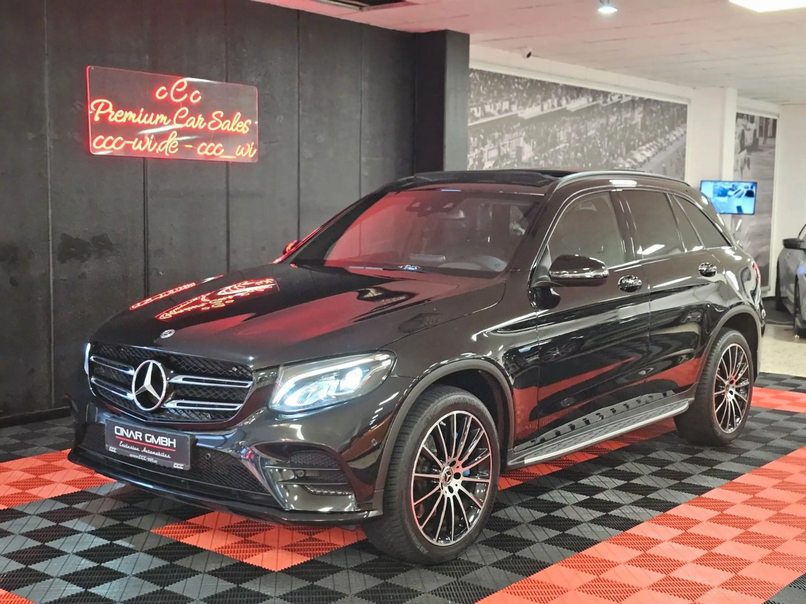 Mercedes-Benz - GLC 350