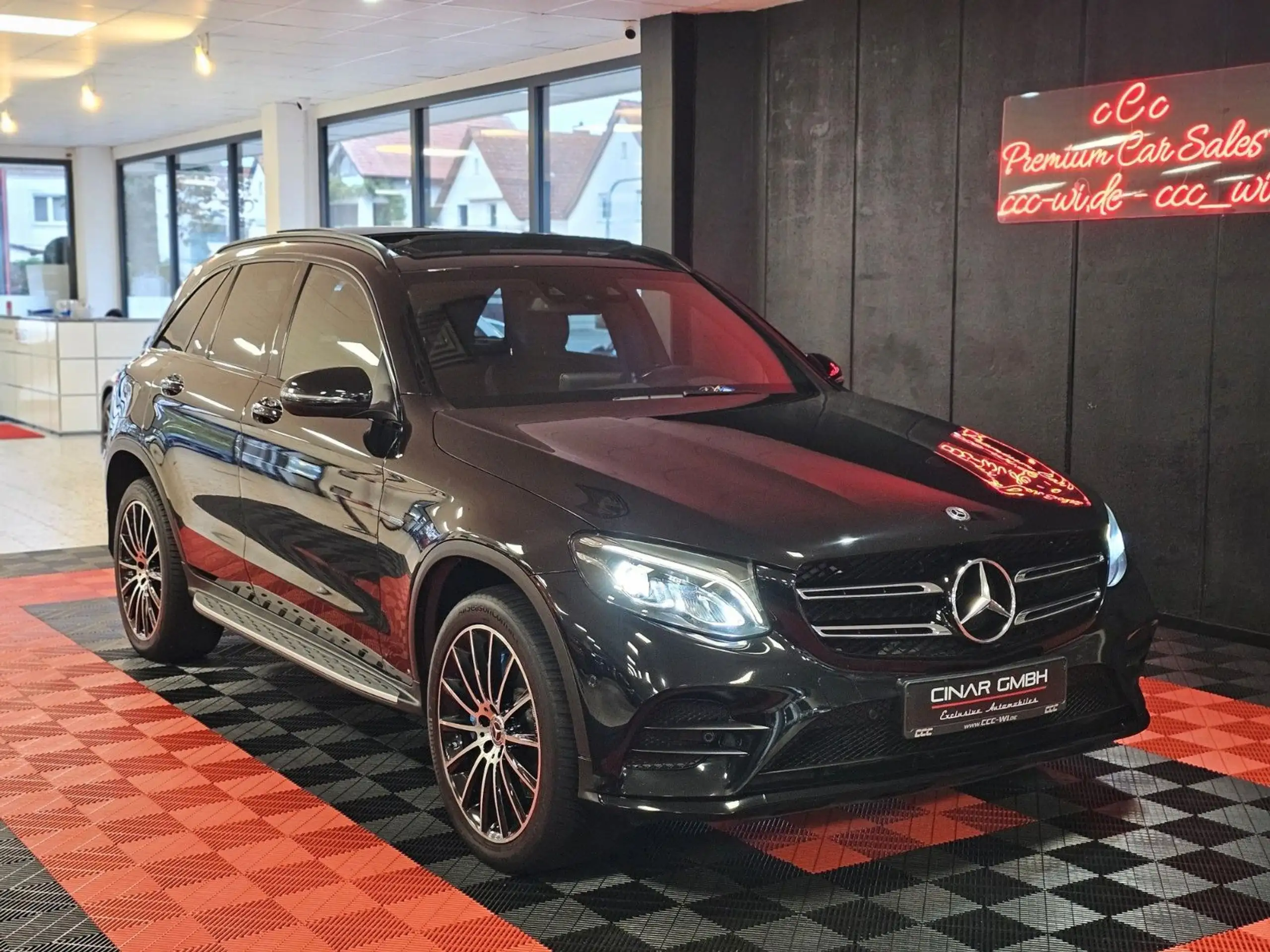 Mercedes-Benz - GLC 350