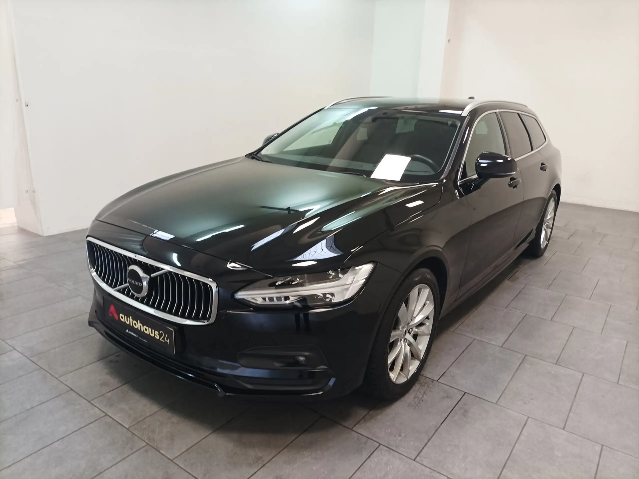 Volvo - V90