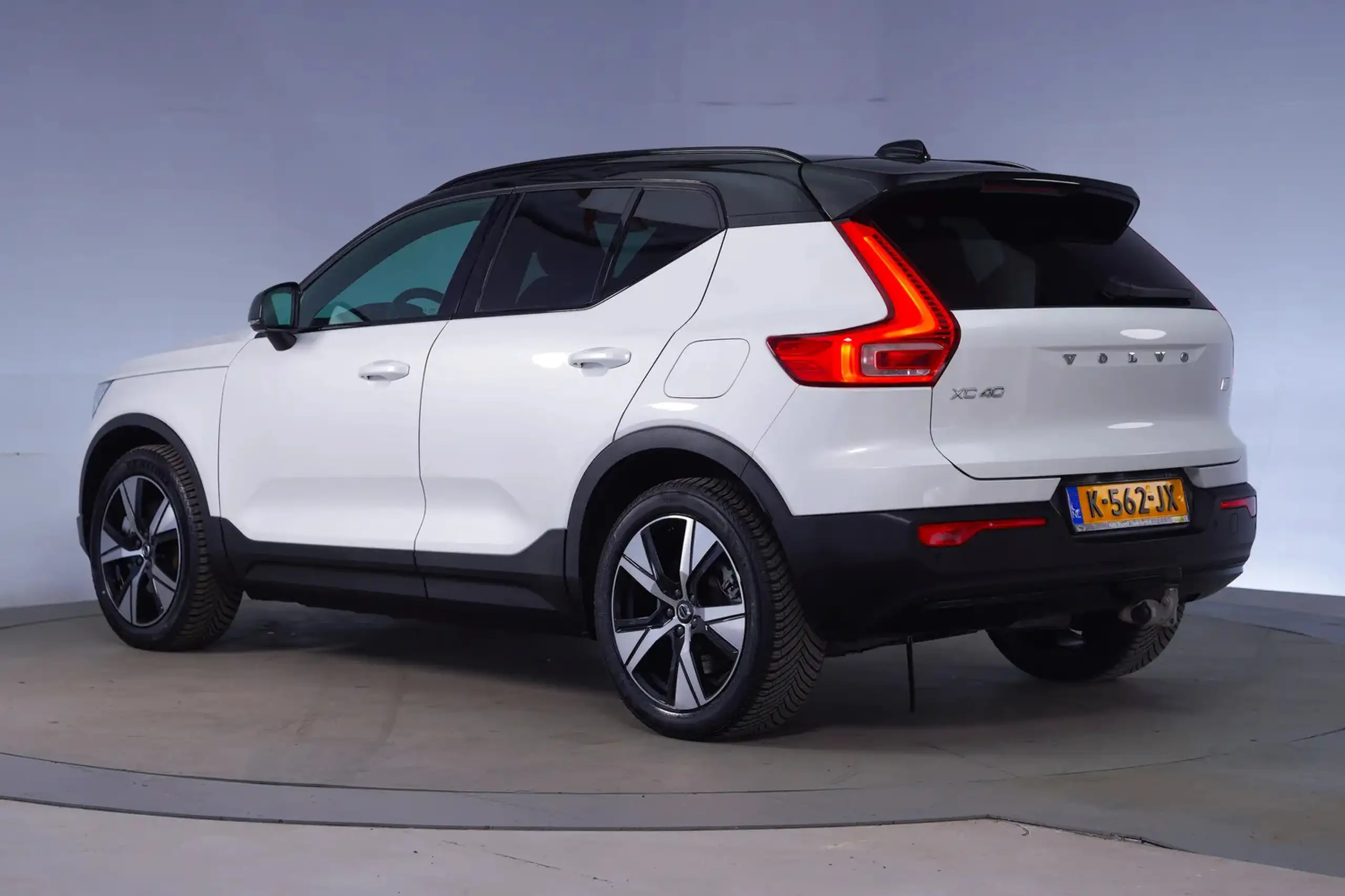 Volvo - XC40