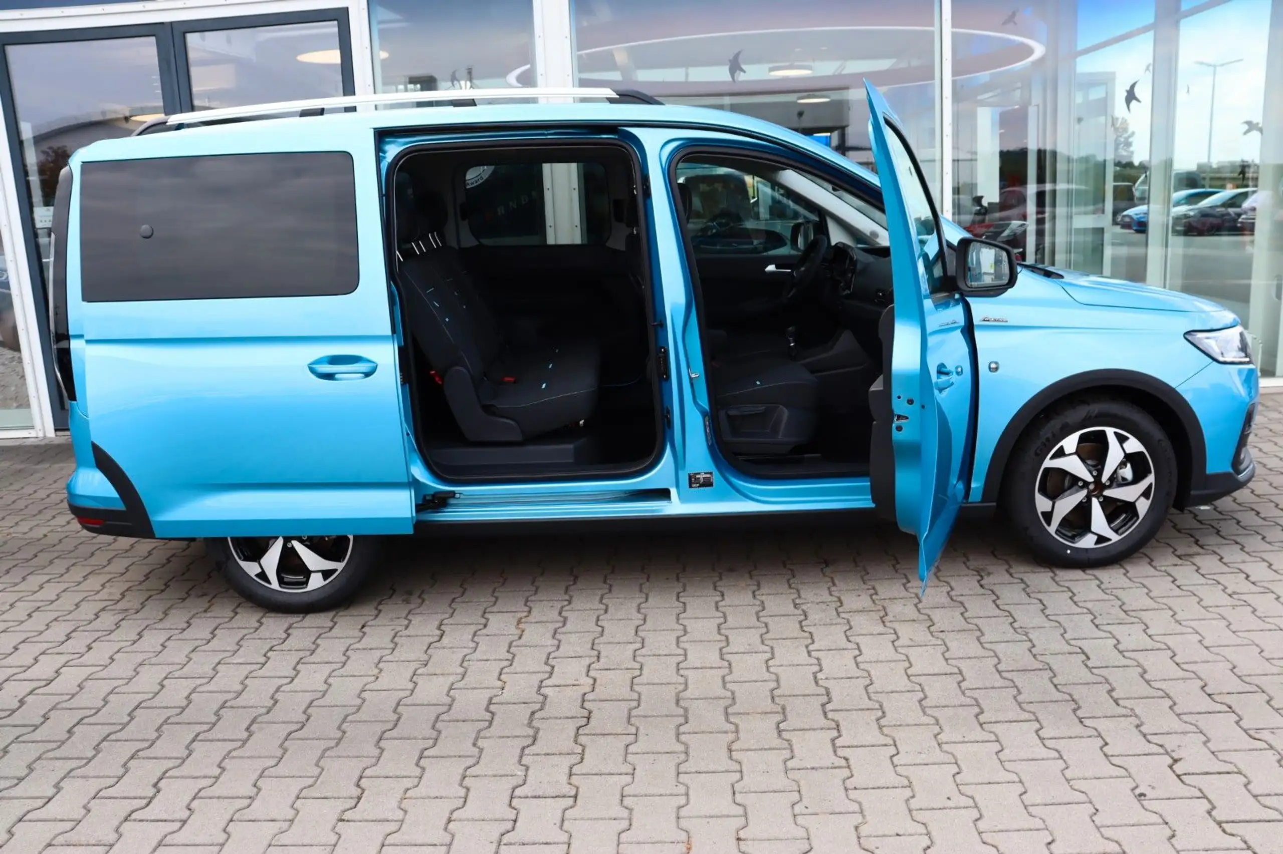 Ford - Grand Tourneo