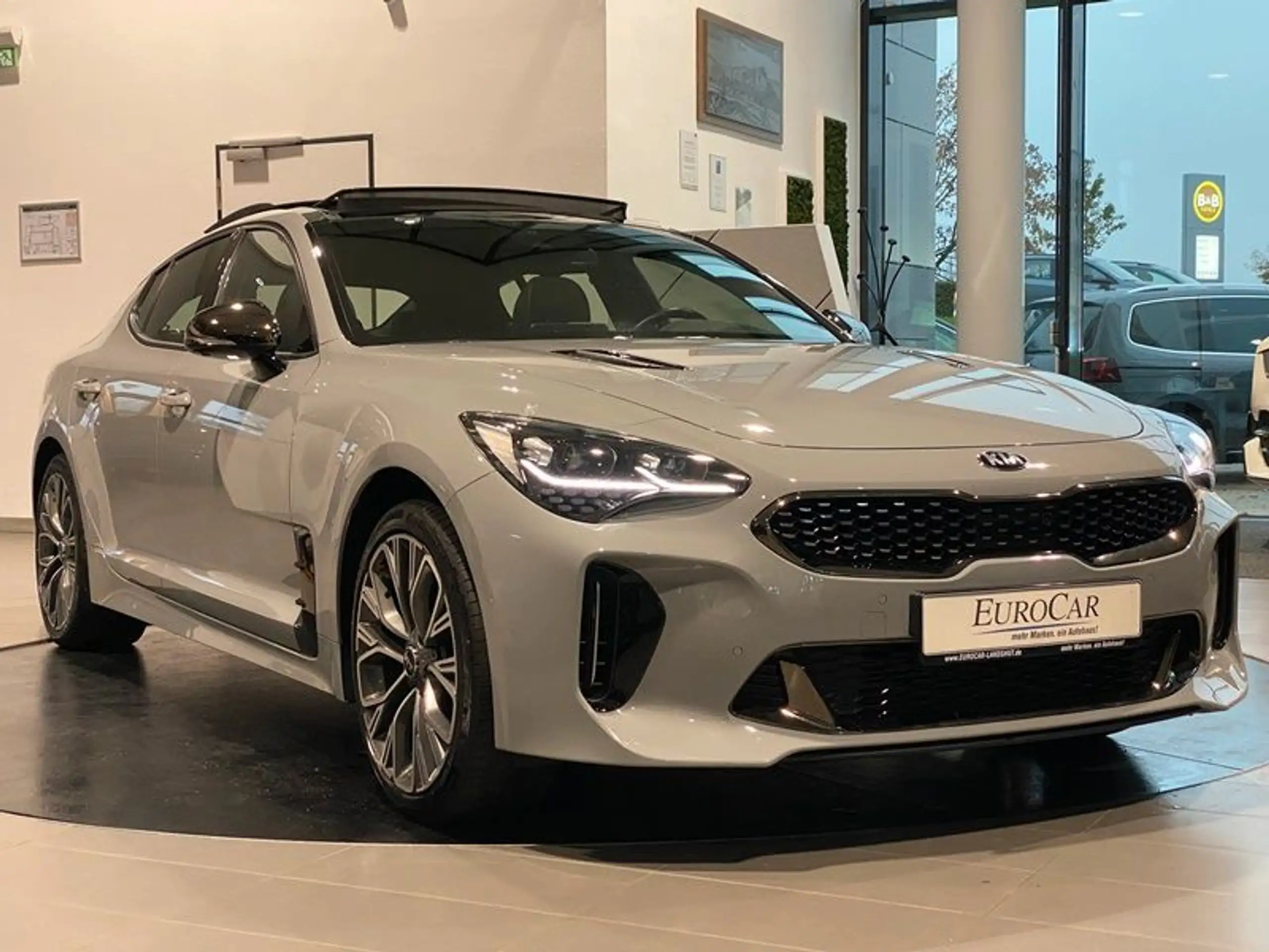 Kia - Stinger