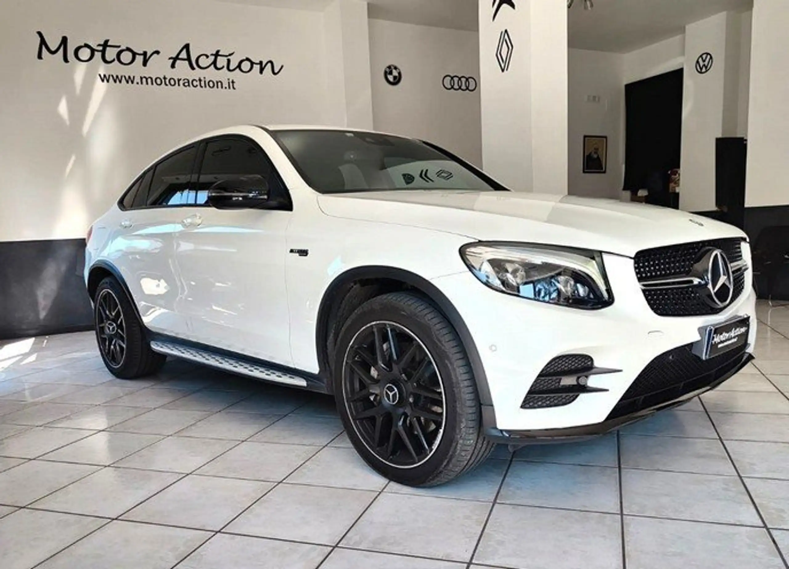 Mercedes-Benz - GLC 250