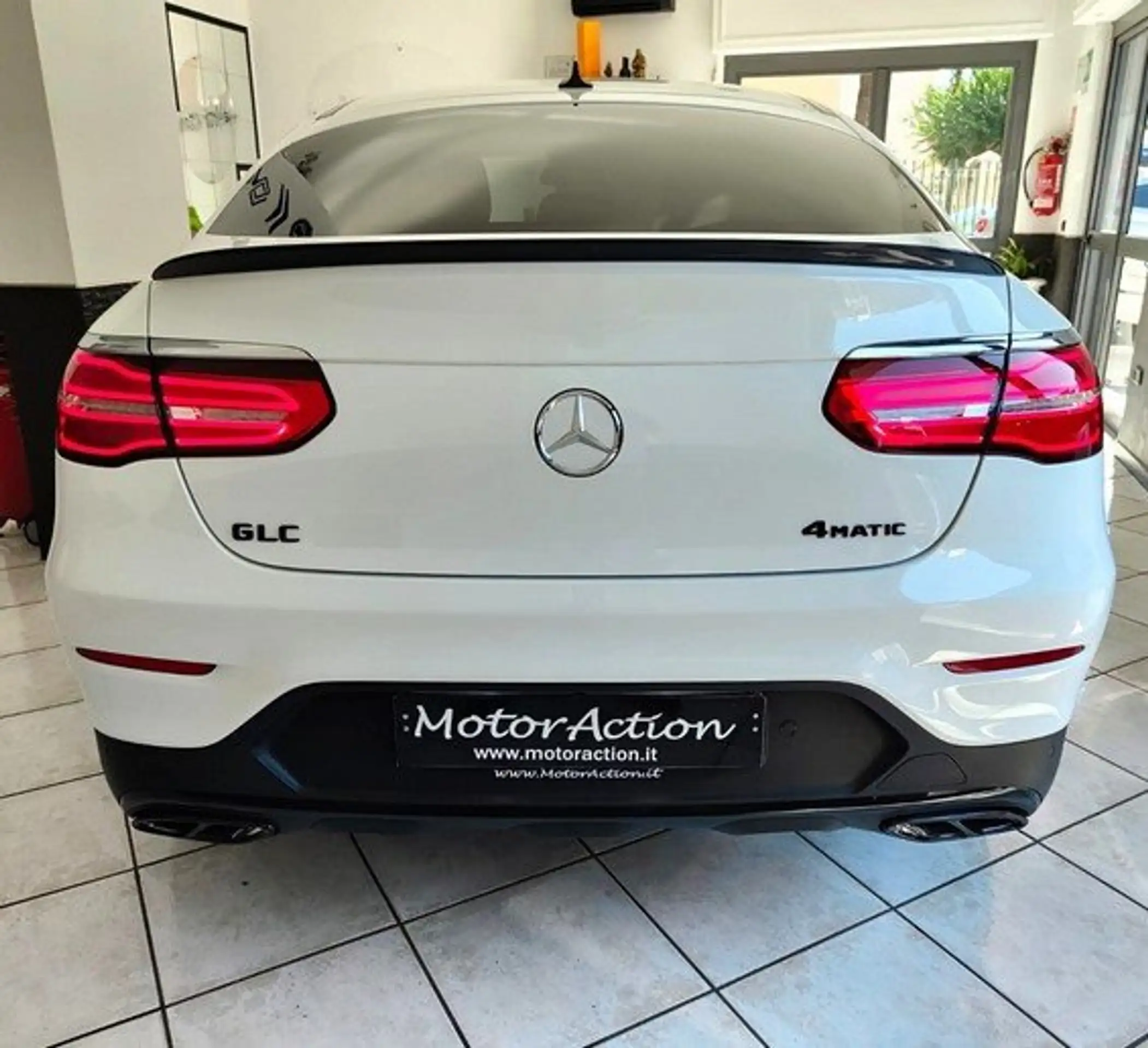 Mercedes-Benz - GLC 250