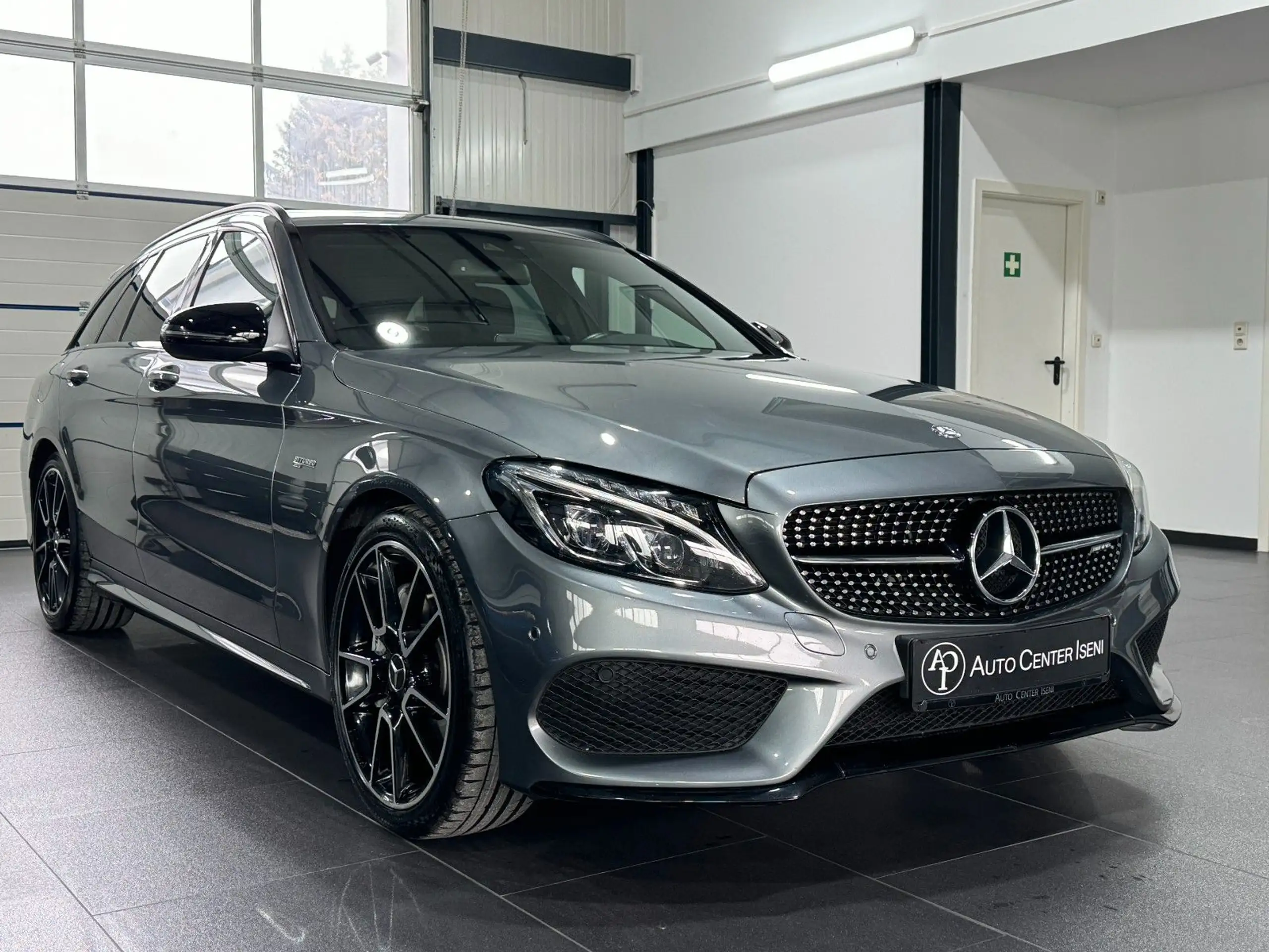 Mercedes-Benz - C 43 AMG