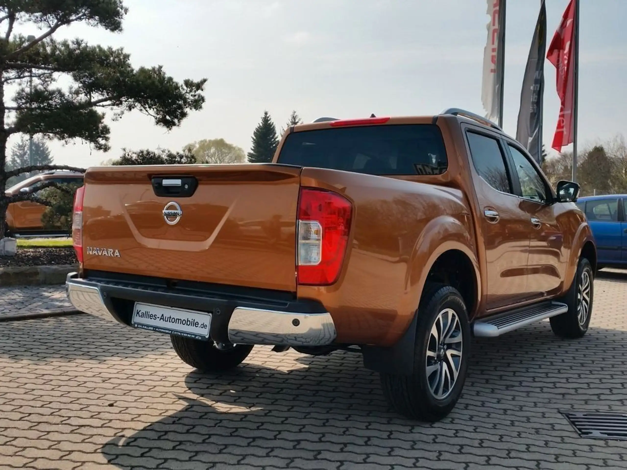 Nissan - Navara