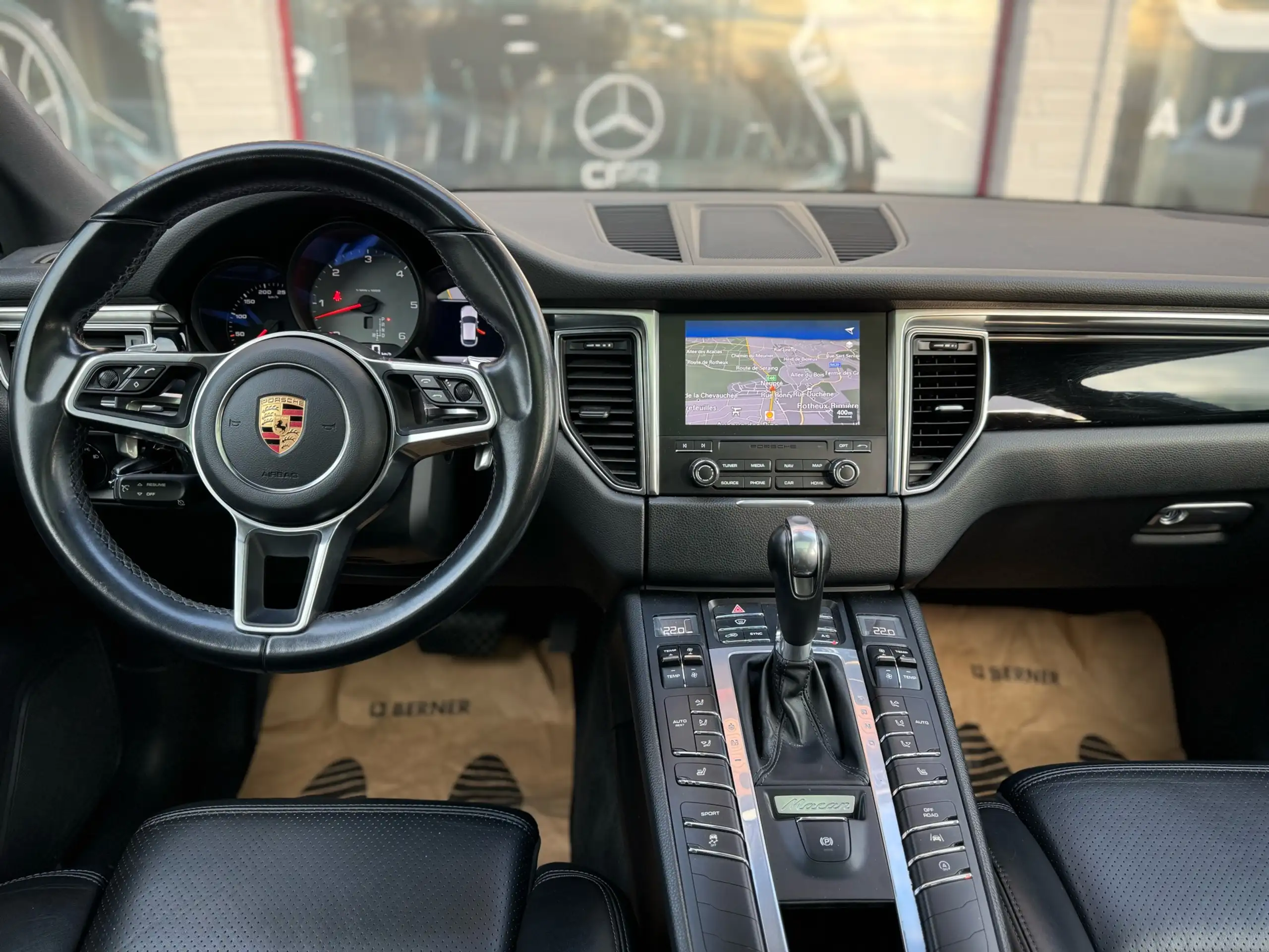 Porsche - Macan