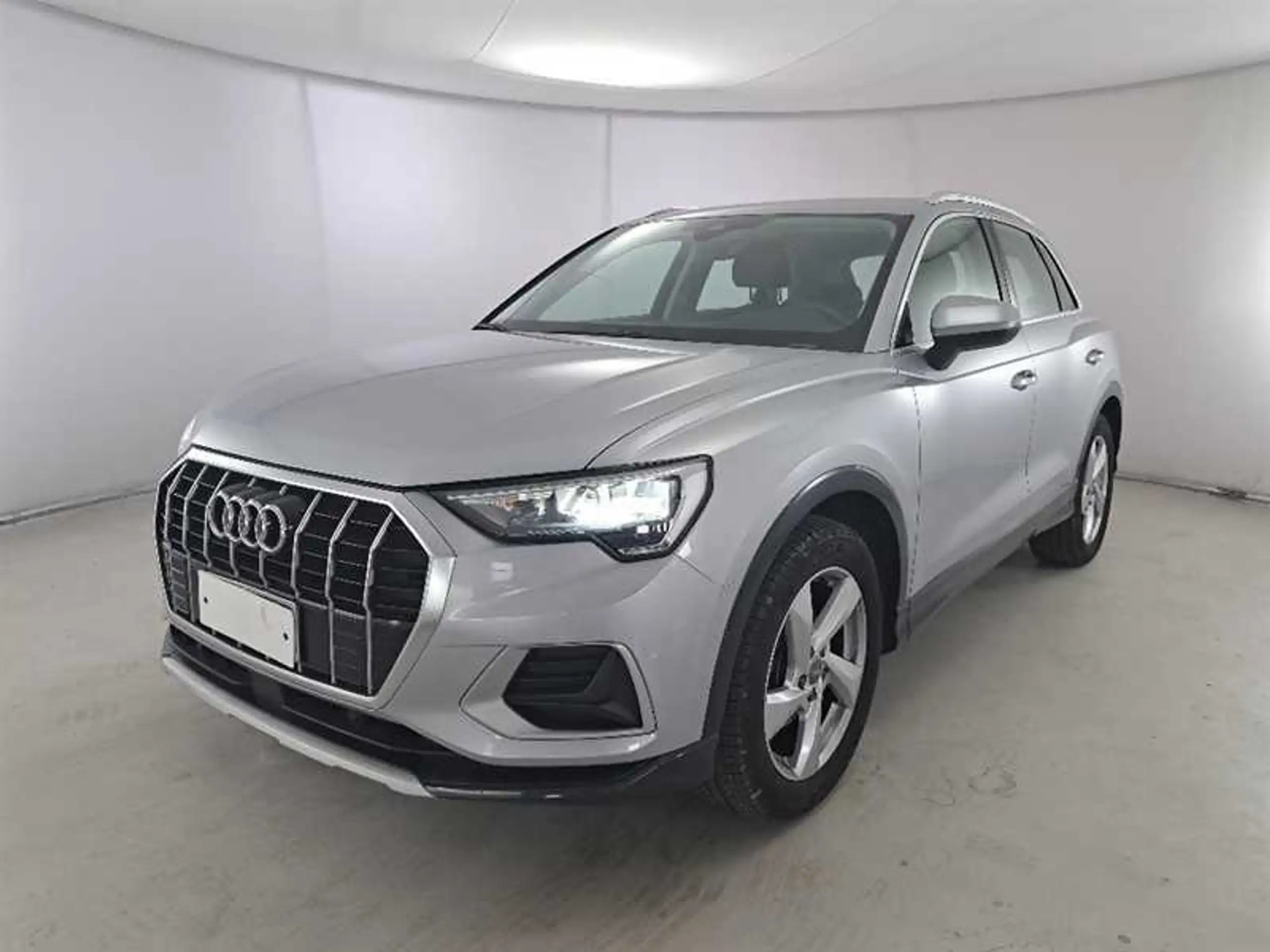 Audi - Q3