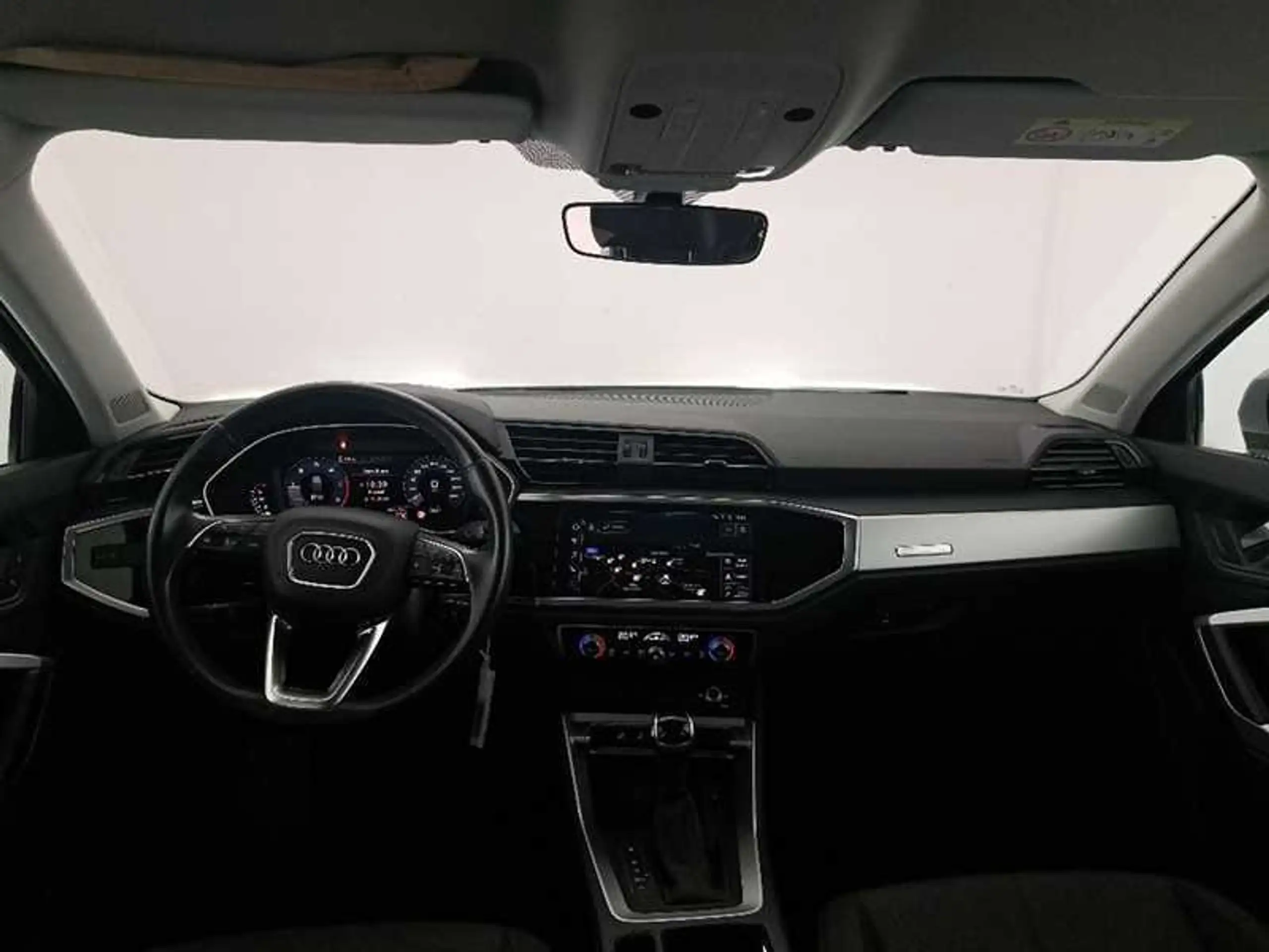 Audi - Q3