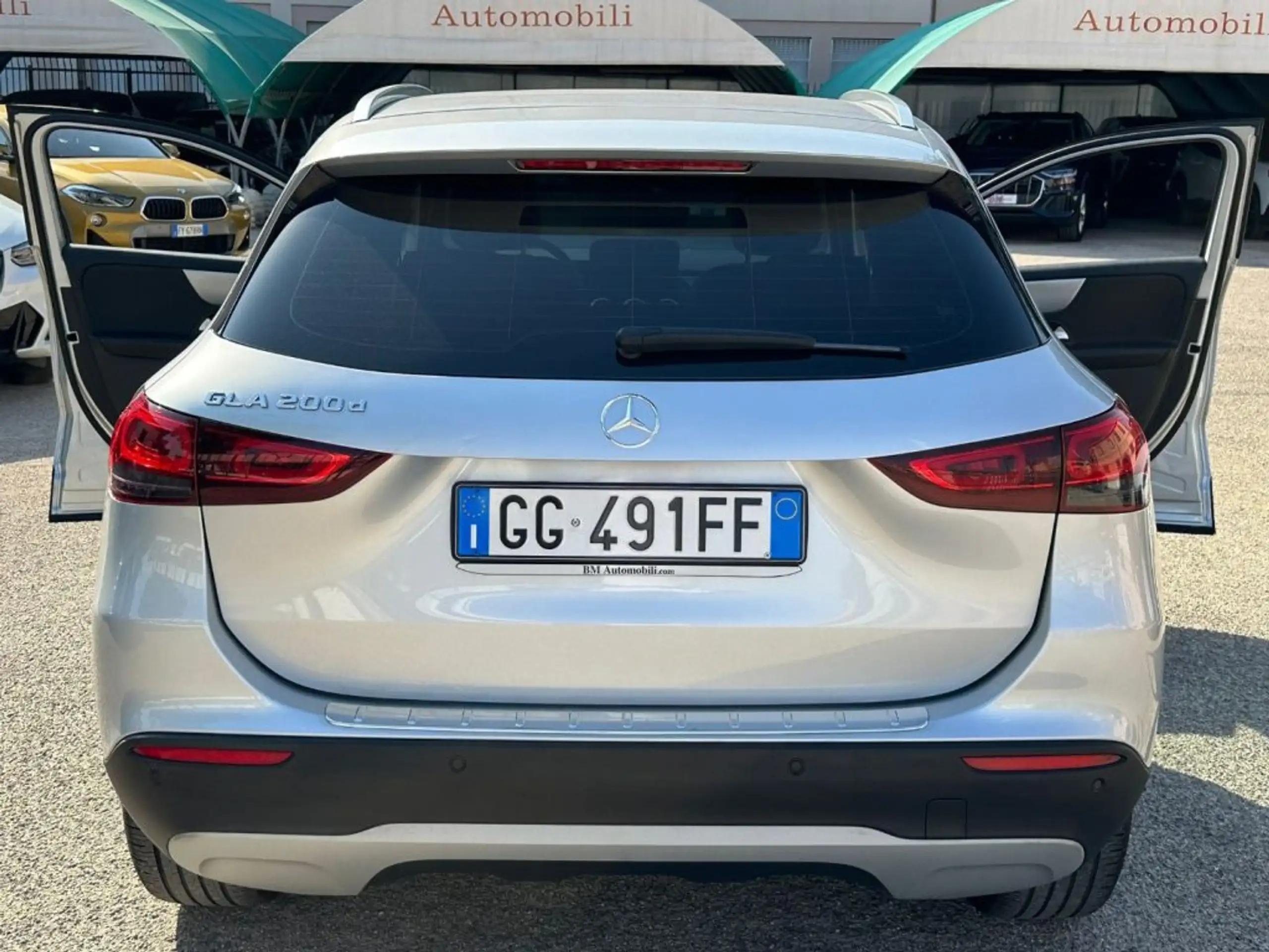 Mercedes-Benz - GLA 200