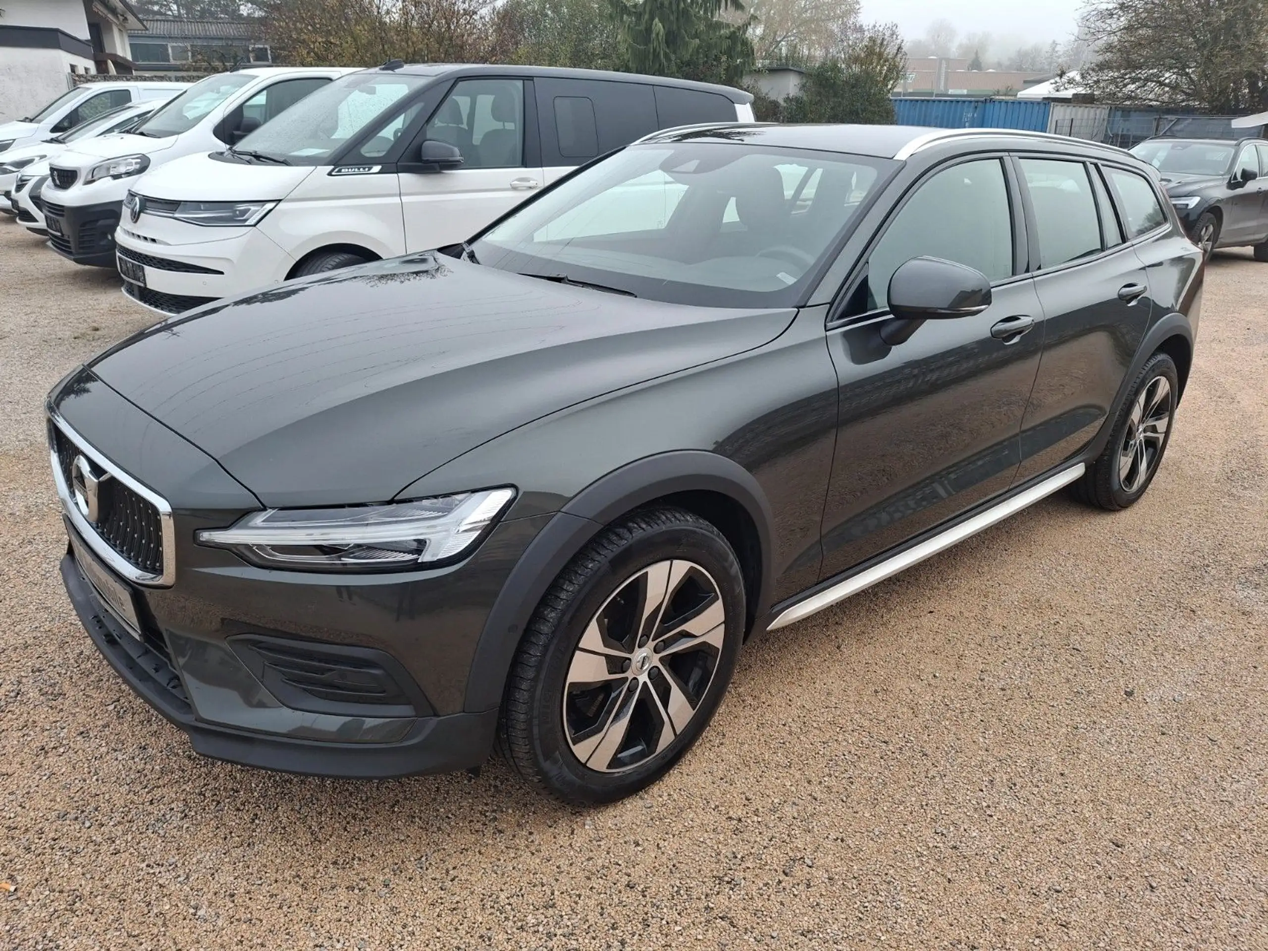 Volvo - V60 Cross Country