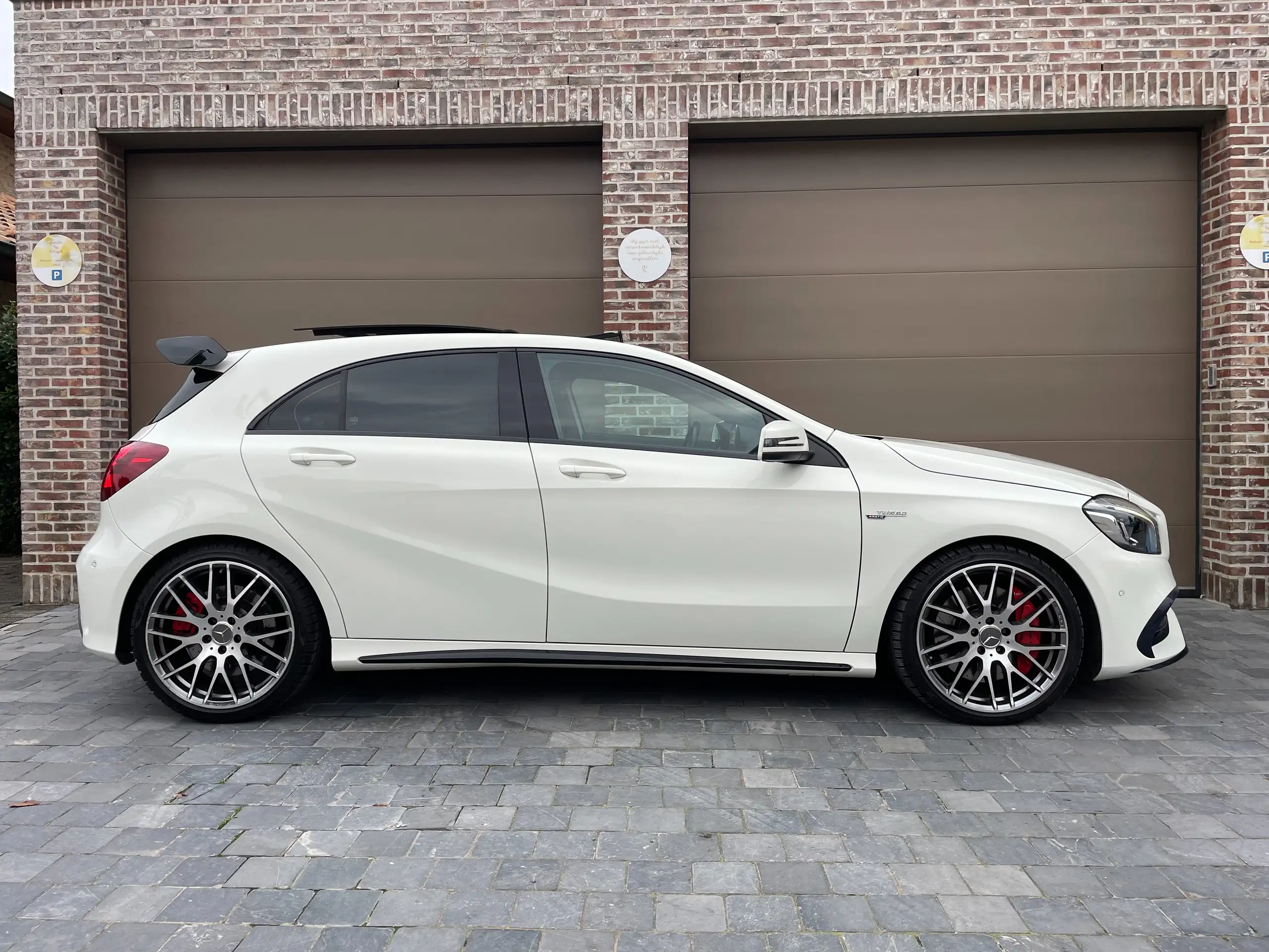 Mercedes-Benz - A 45 AMG