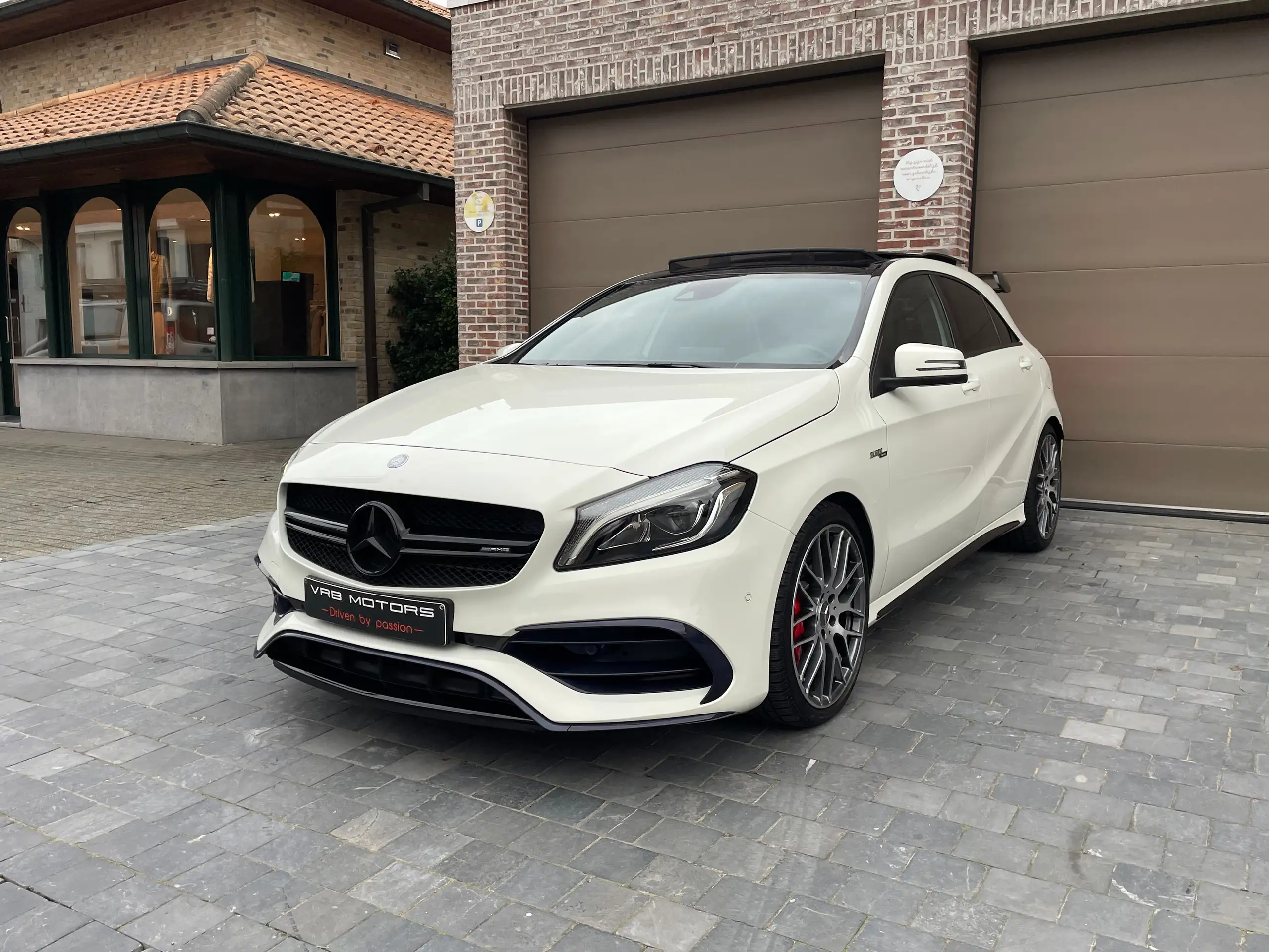 Mercedes-Benz - A 45 AMG