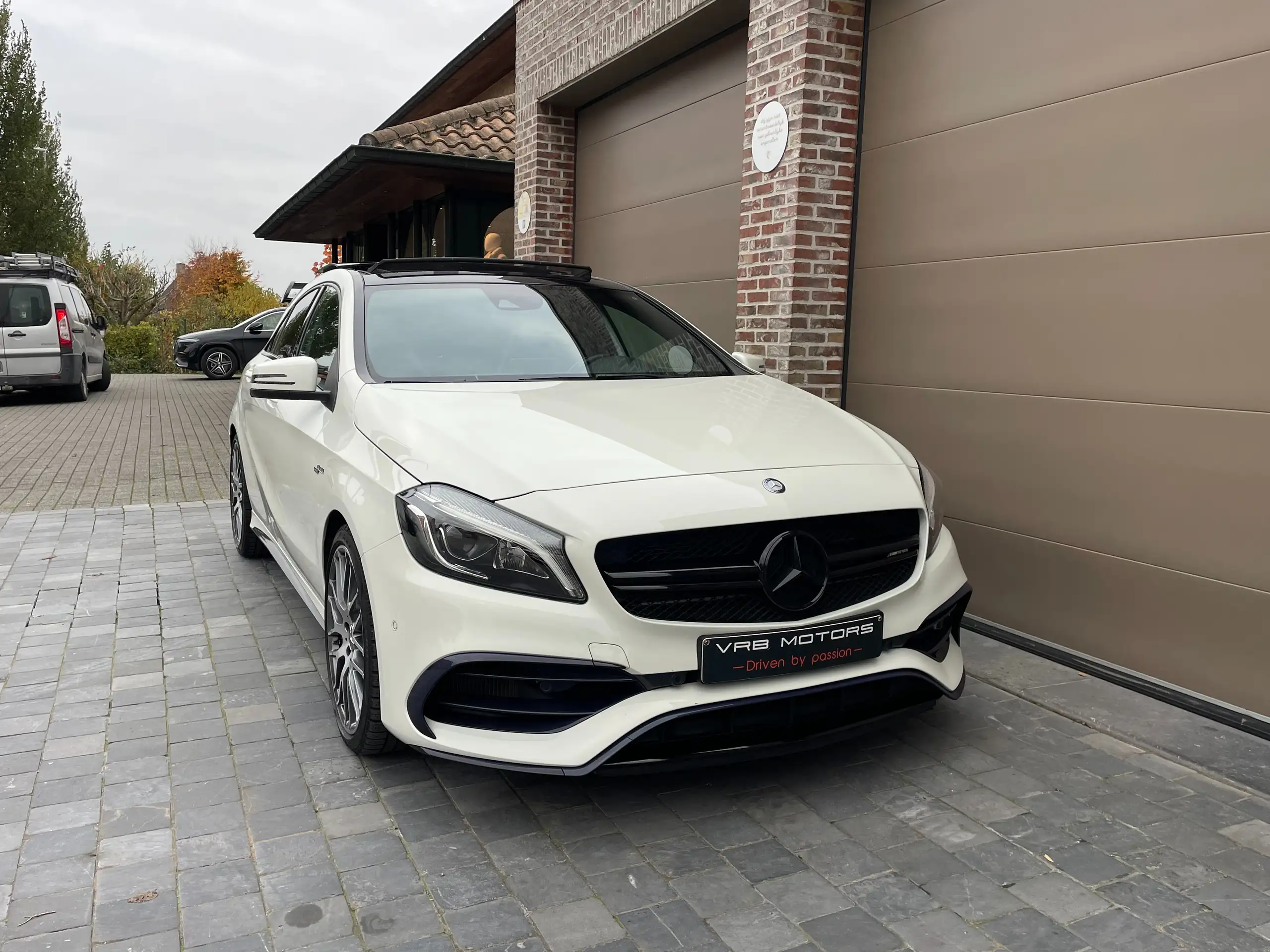 Mercedes-Benz - A 45 AMG