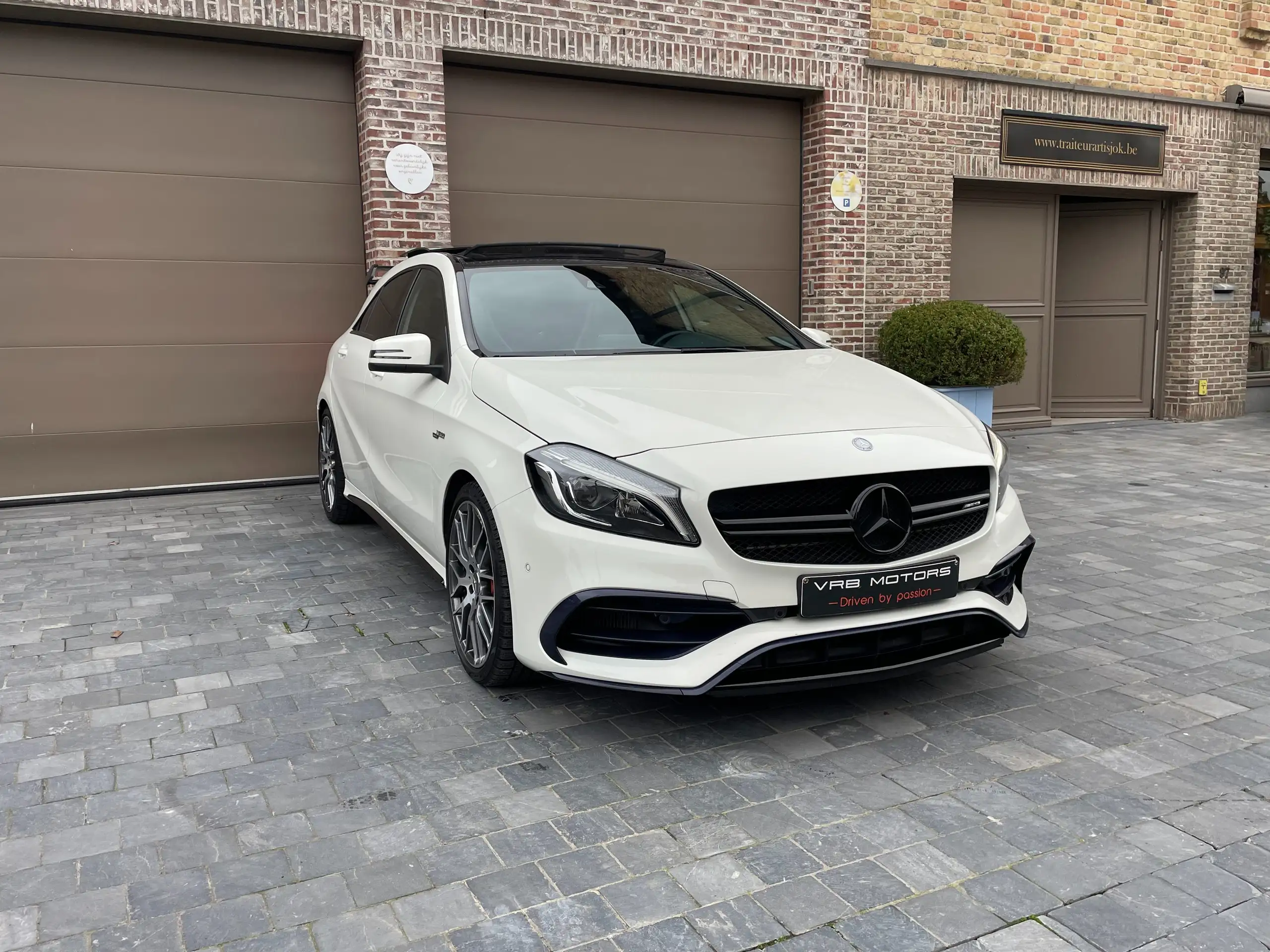 Mercedes-Benz - A 45 AMG