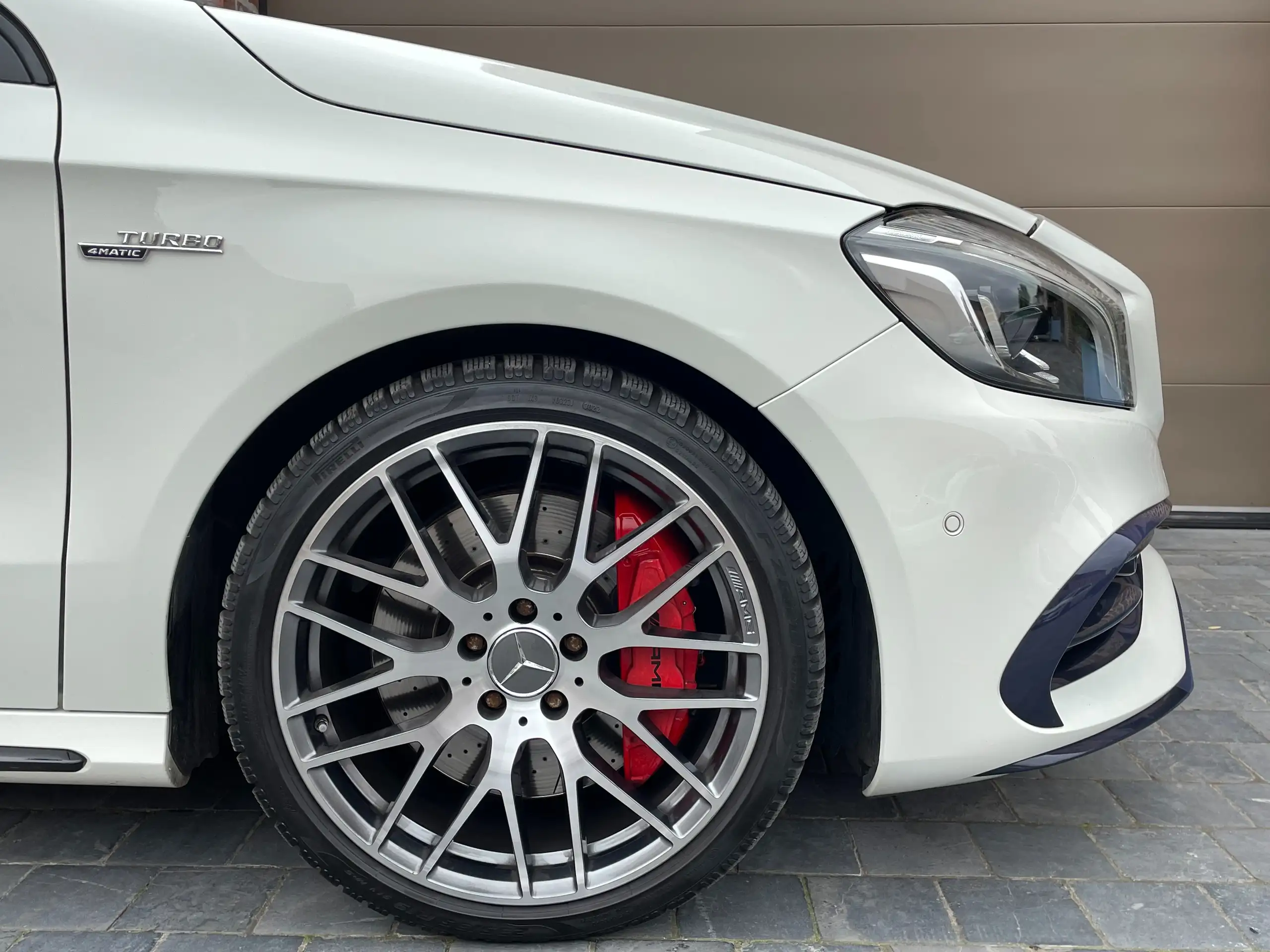 Mercedes-Benz - A 45 AMG