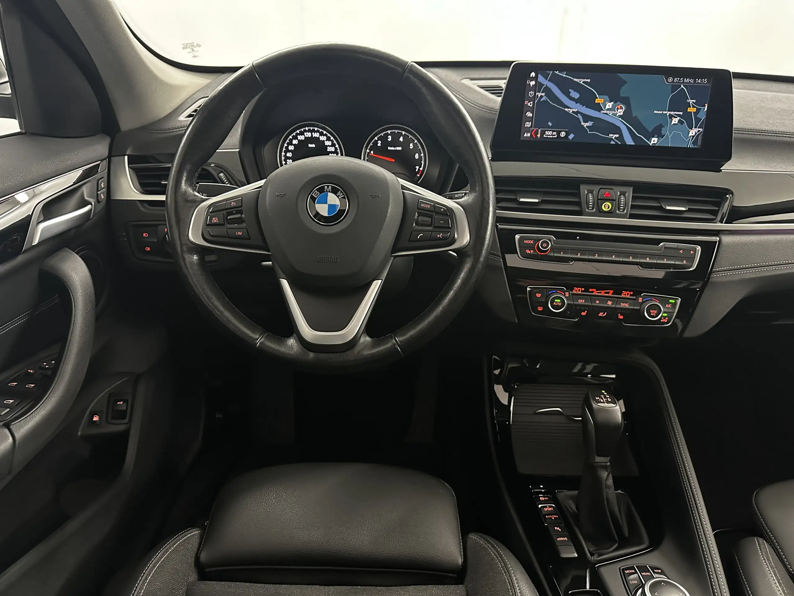 BMW - X1