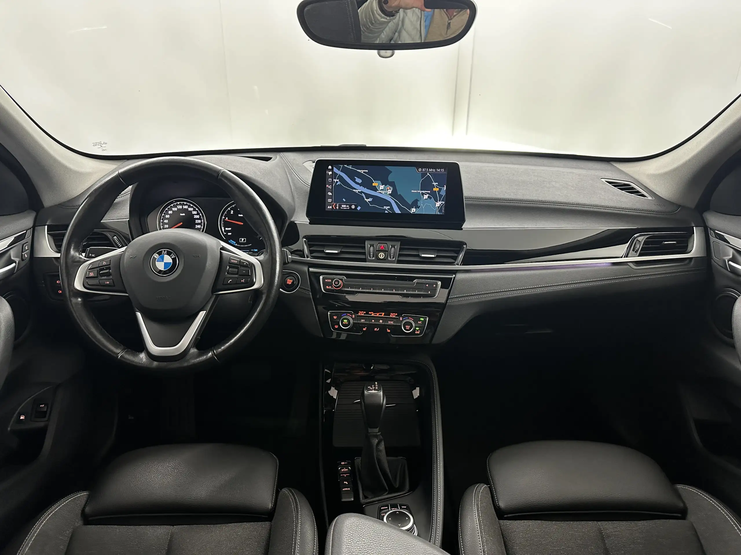 BMW - X1