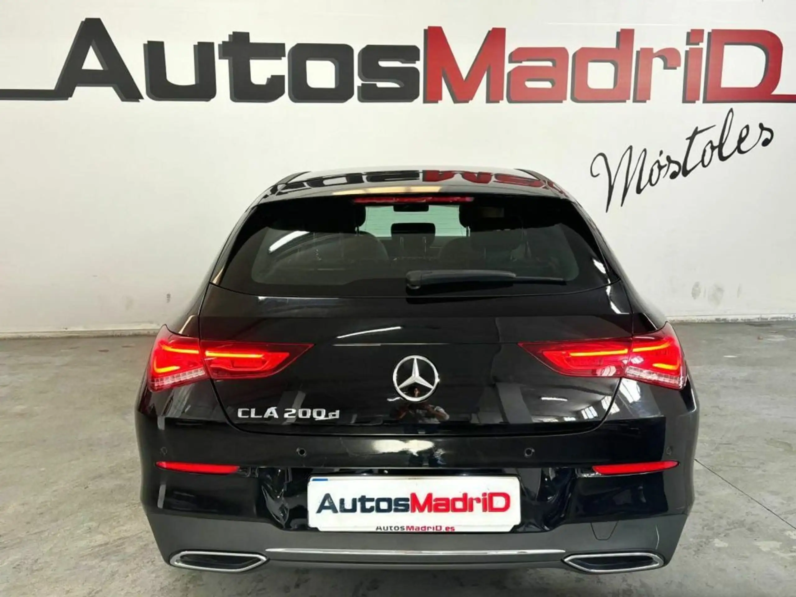 Mercedes-Benz - CLA 200