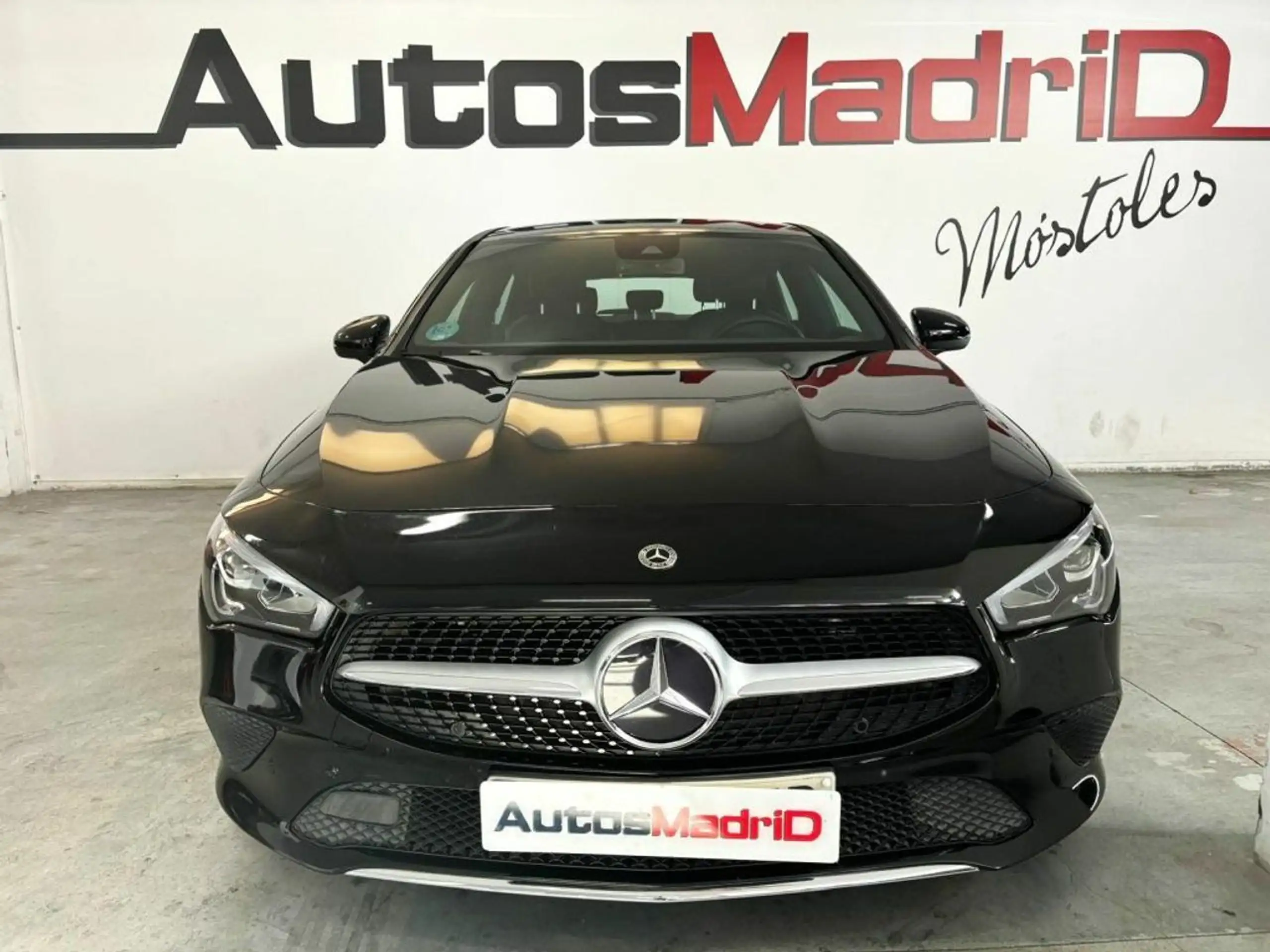 Mercedes-Benz - CLA 200