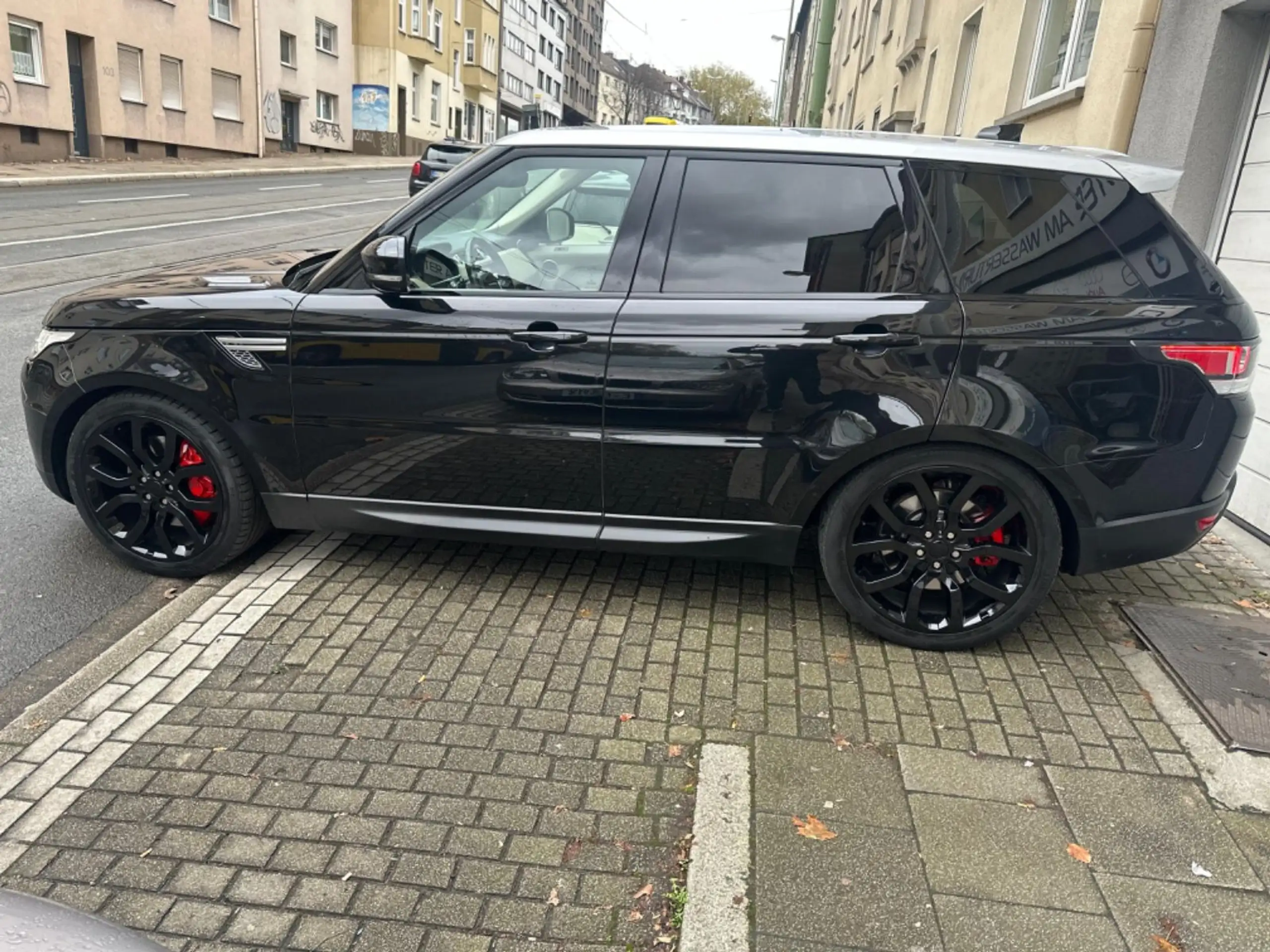 Land Rover - Range Rover Sport