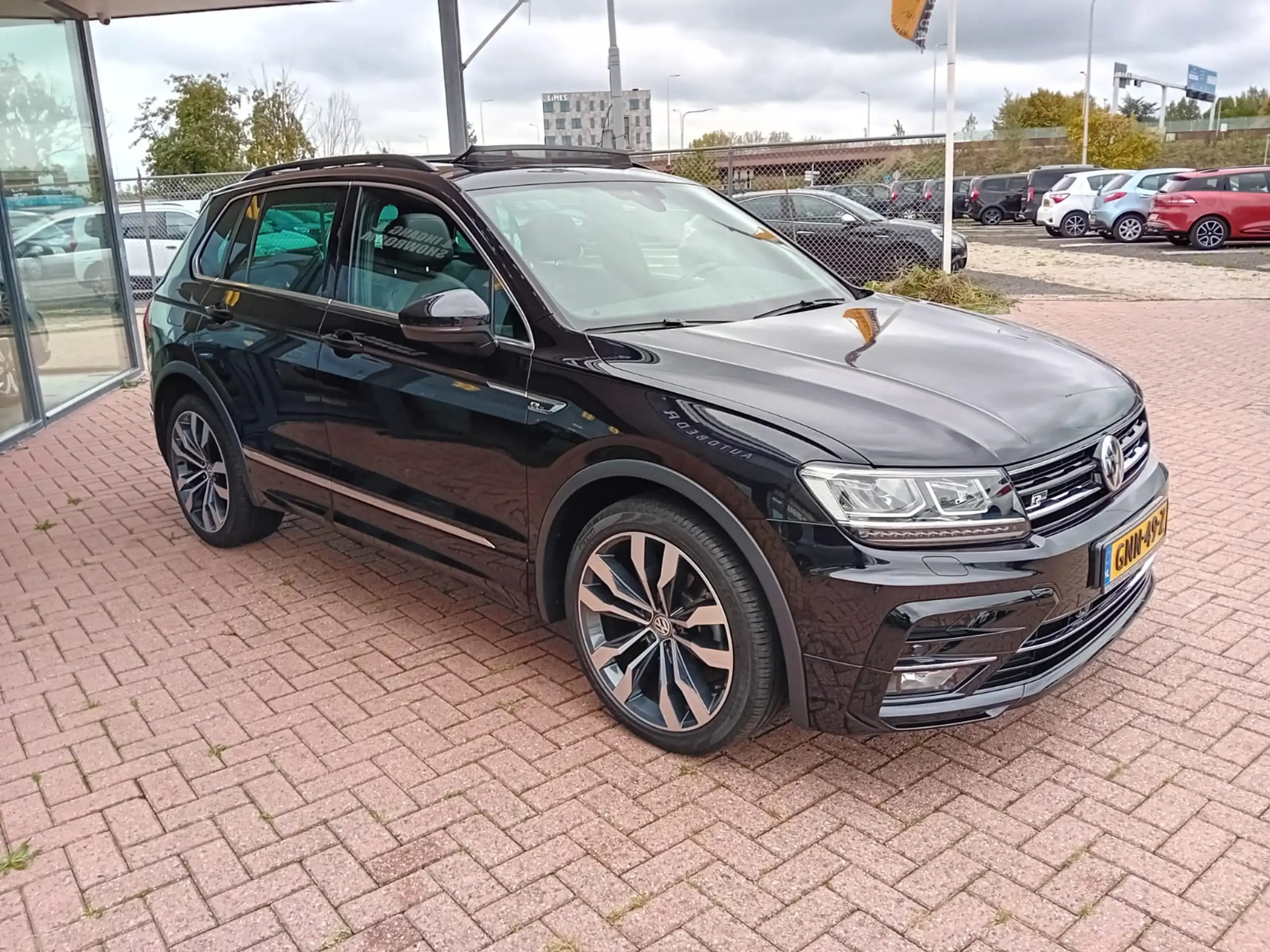 Volkswagen - Tiguan