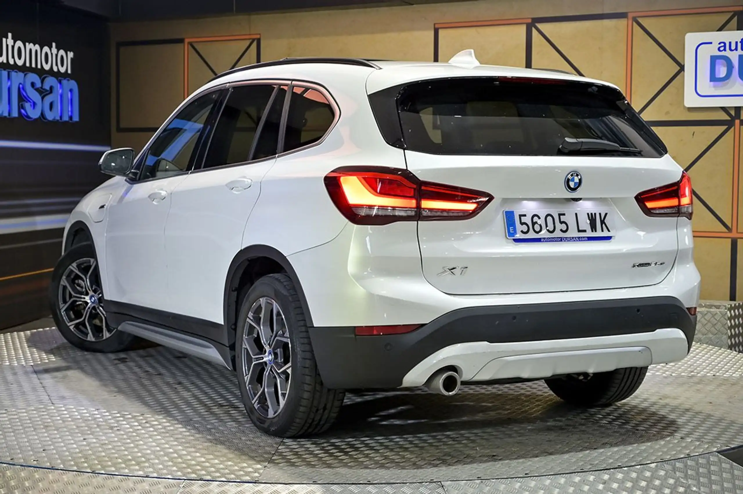 BMW - X1