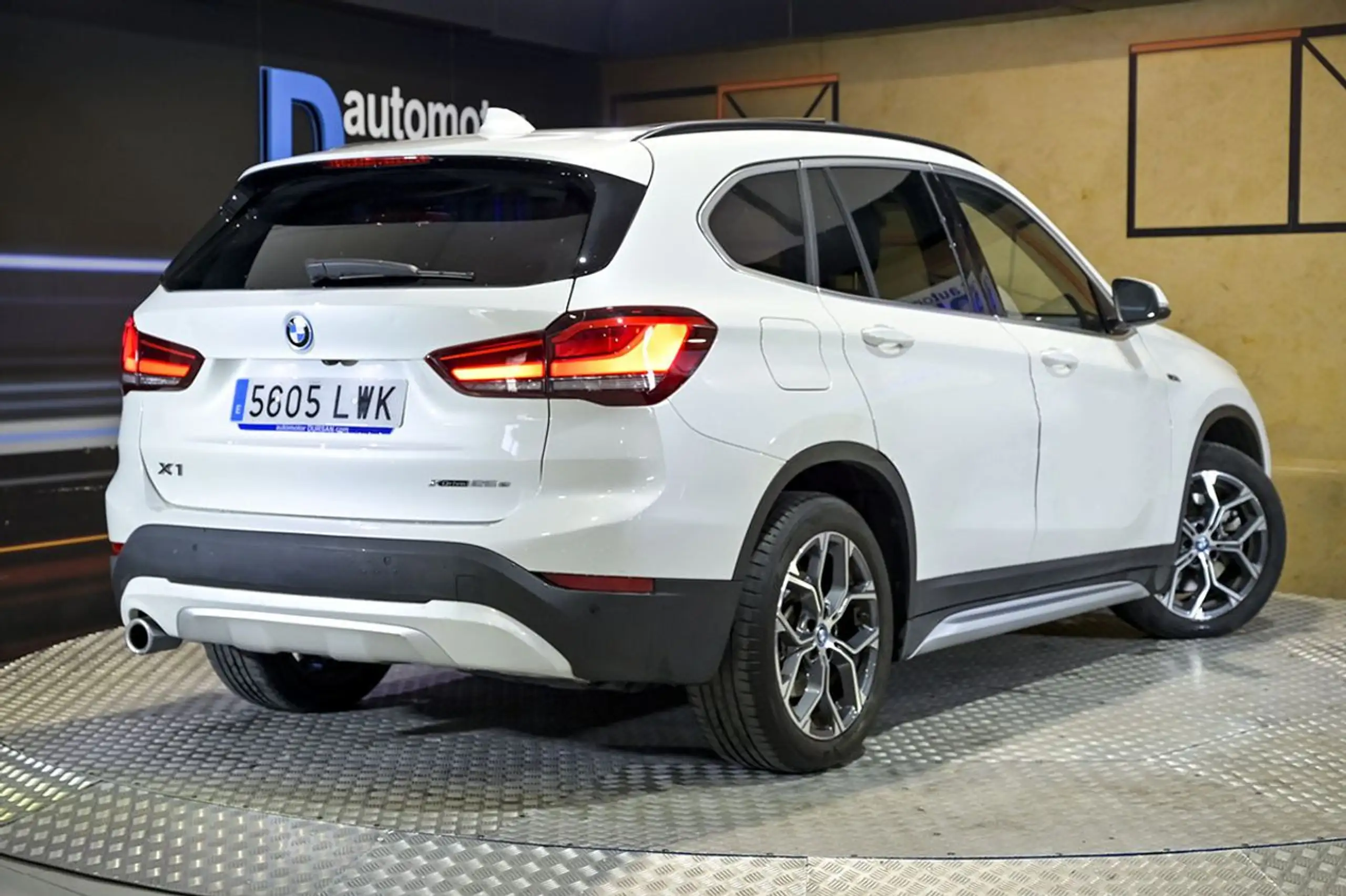 BMW - X1