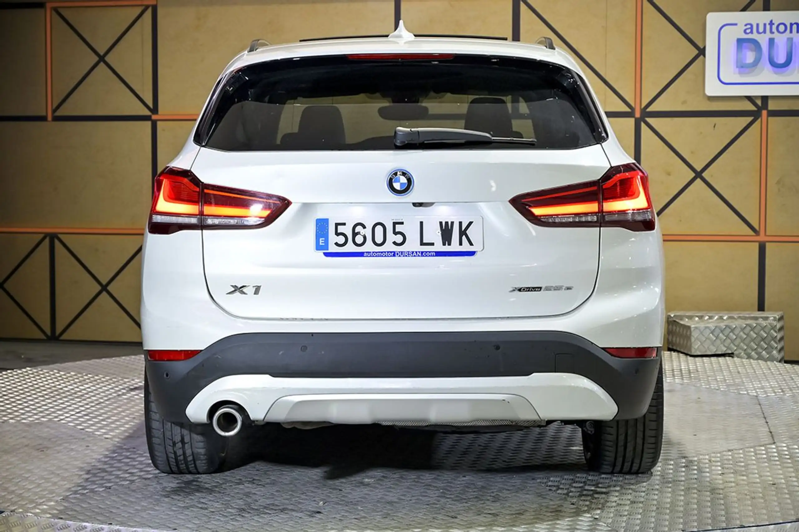 BMW - X1