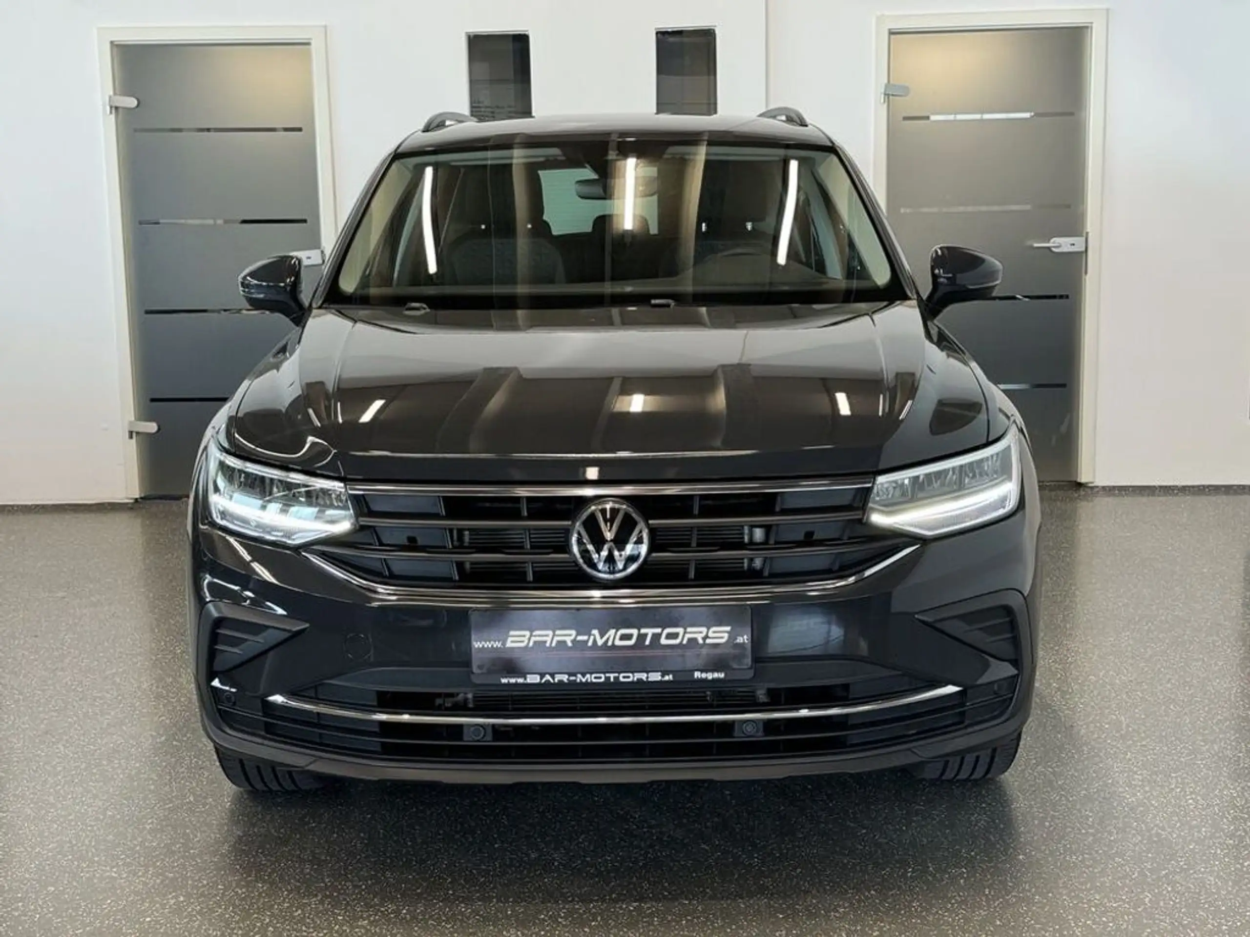 Volkswagen - Tiguan