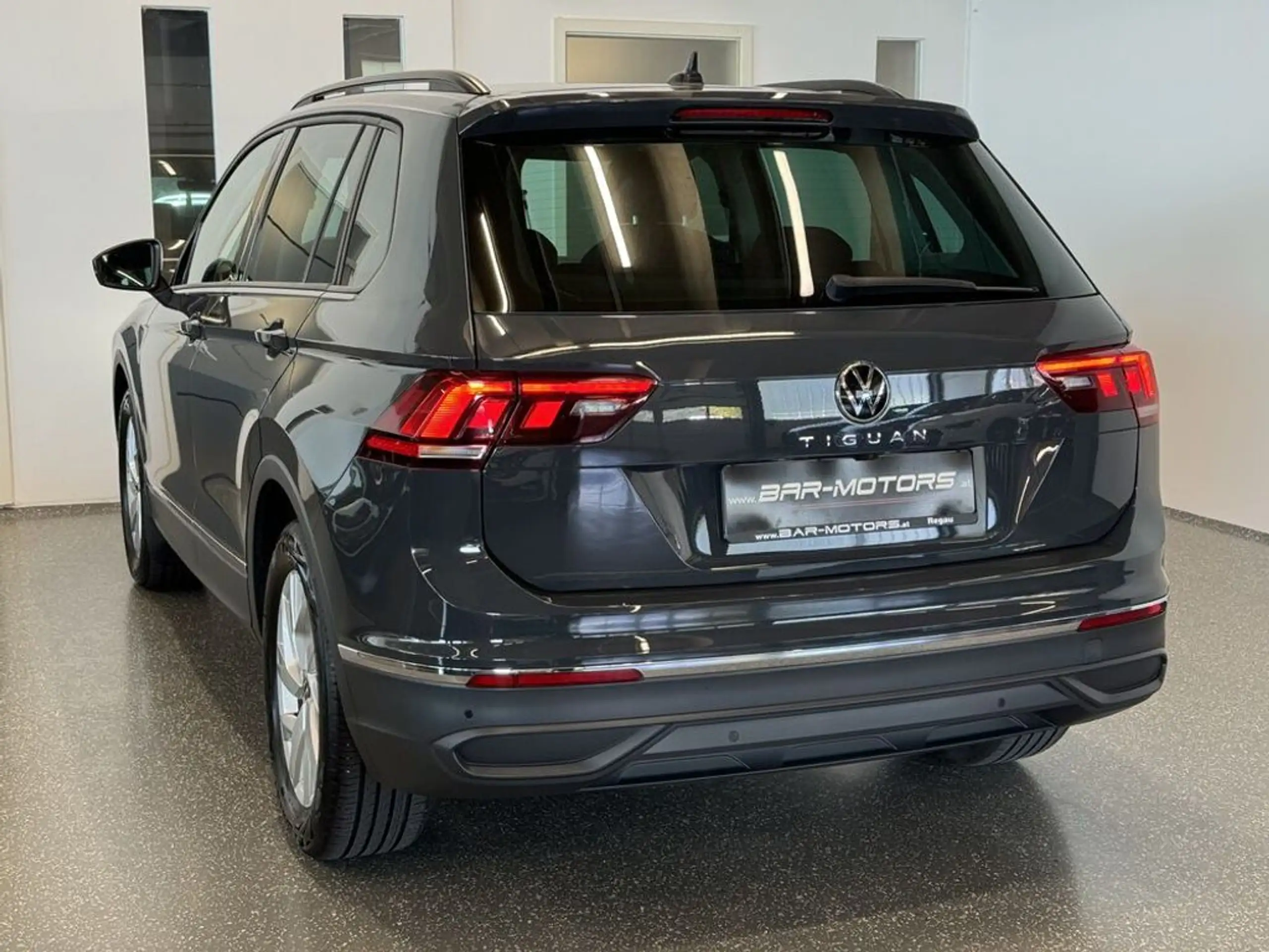 Volkswagen - Tiguan